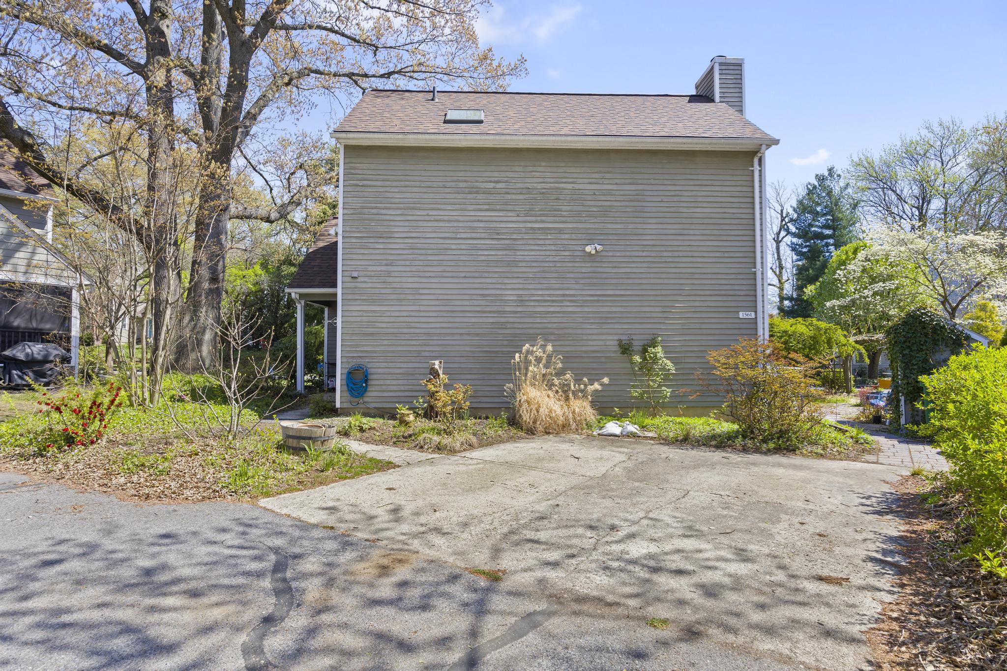 SOUTHWOODS - Residential