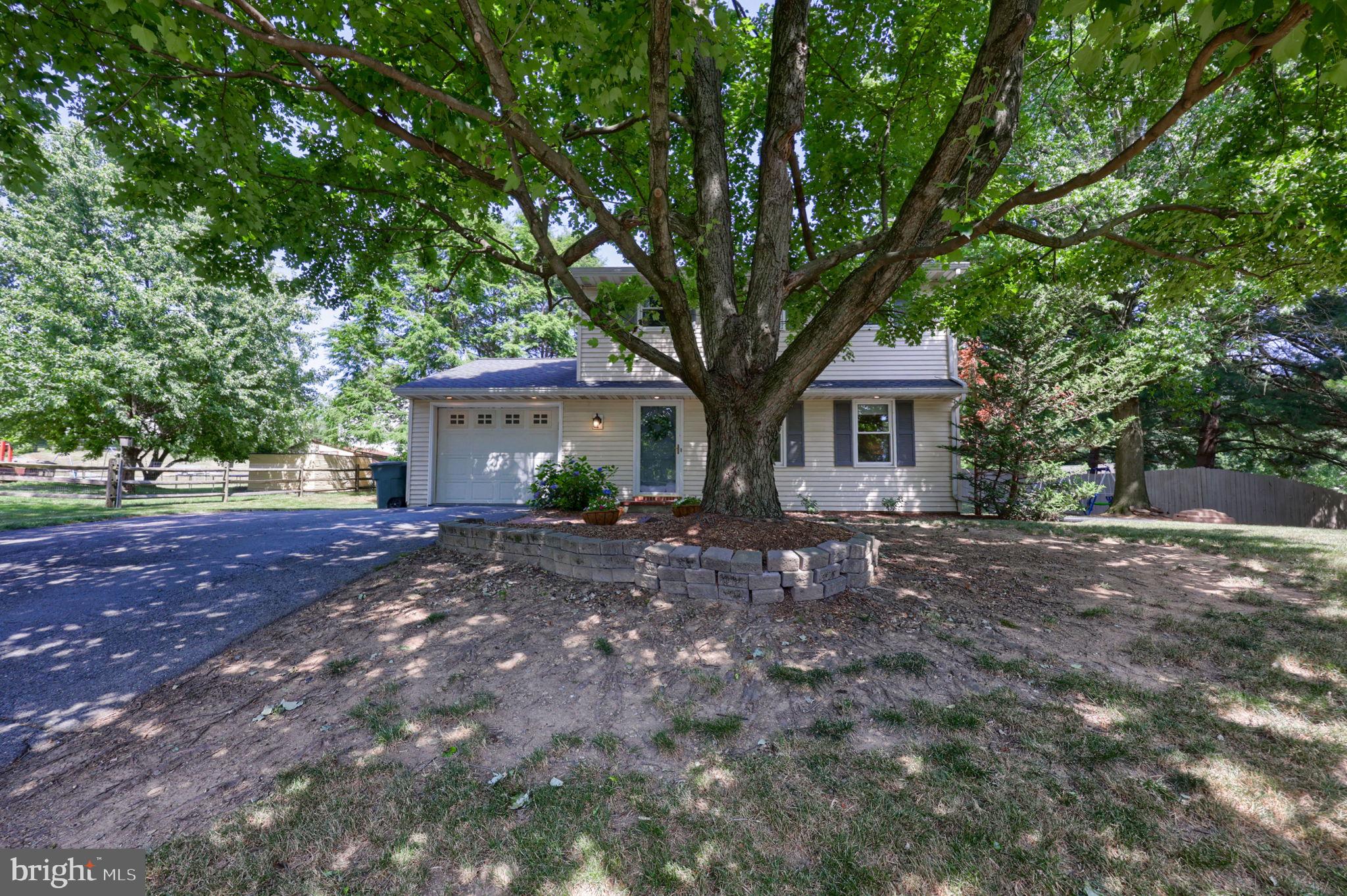 1226 W LEXINGTON ROAD