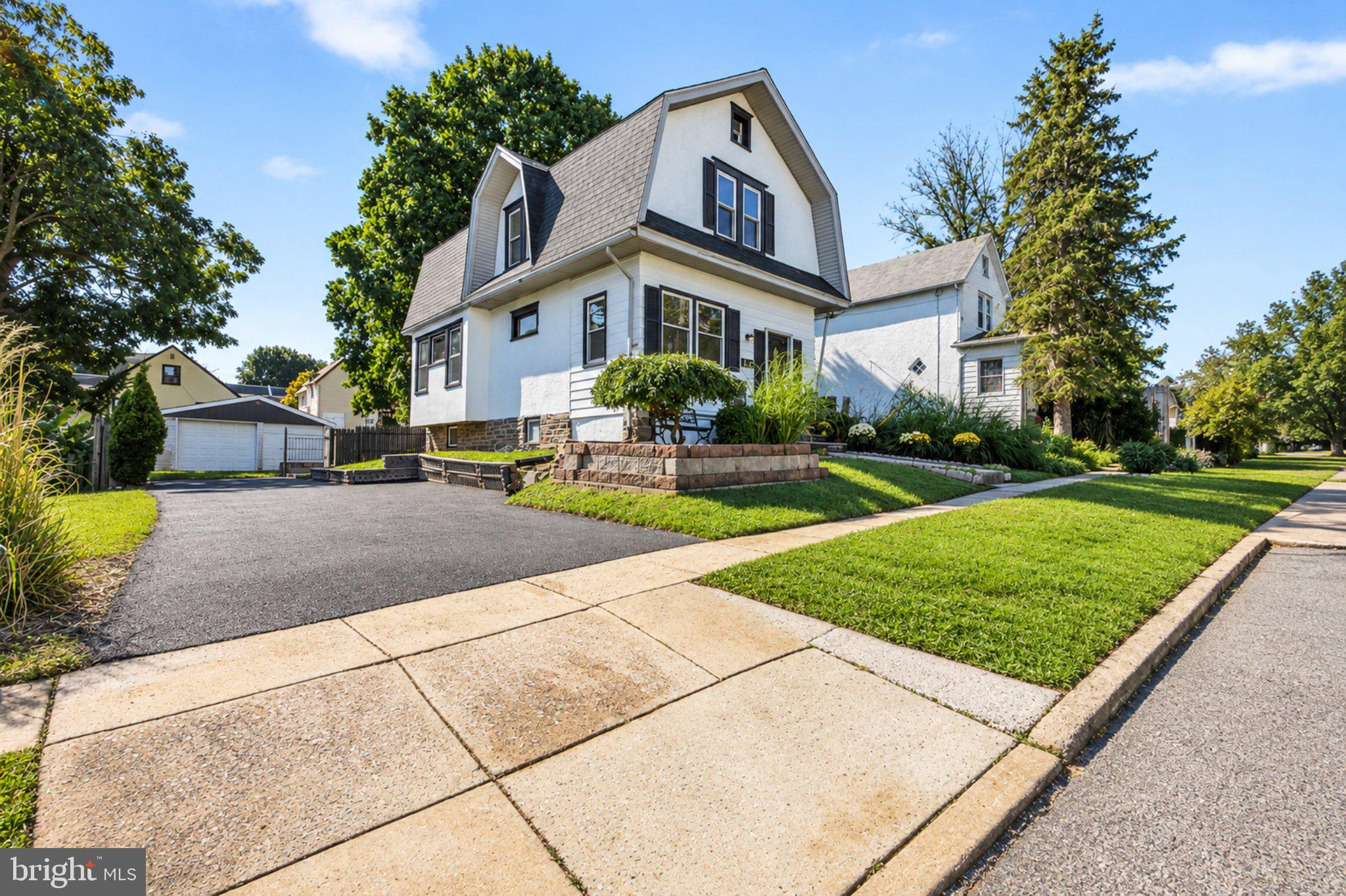 39 CLOVERDALE AVENUE