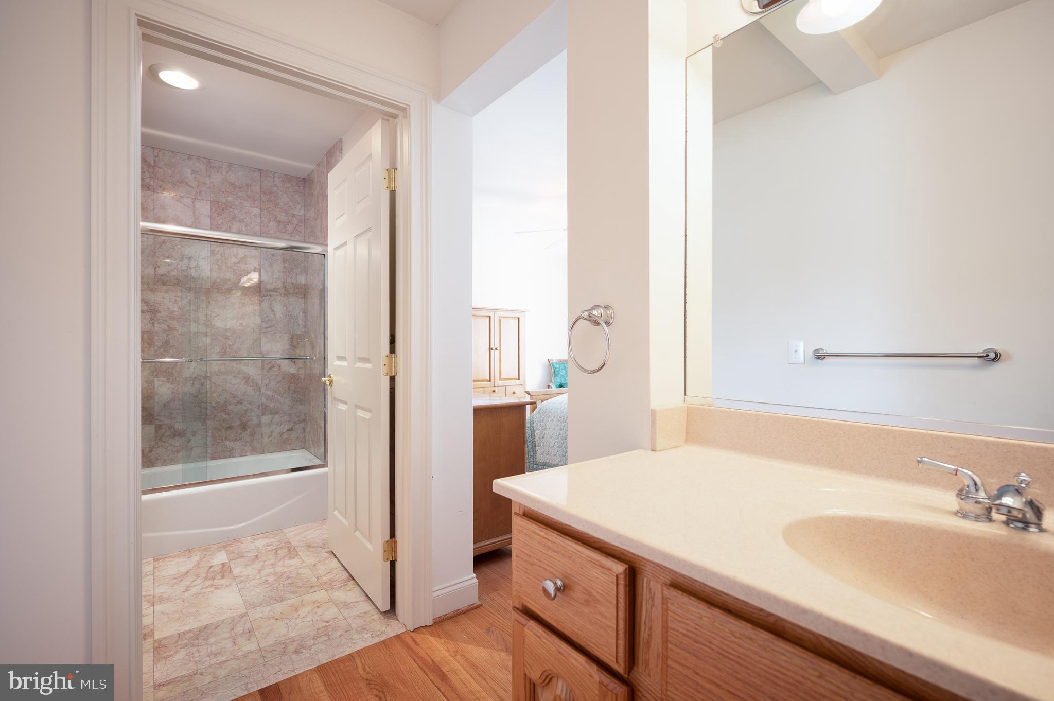 CENTREVILLE RESERV - Residential