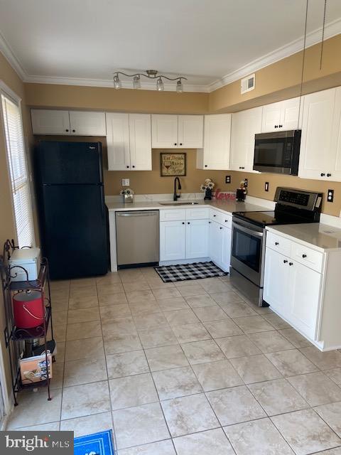 BROOKWOOD - Residential Lease