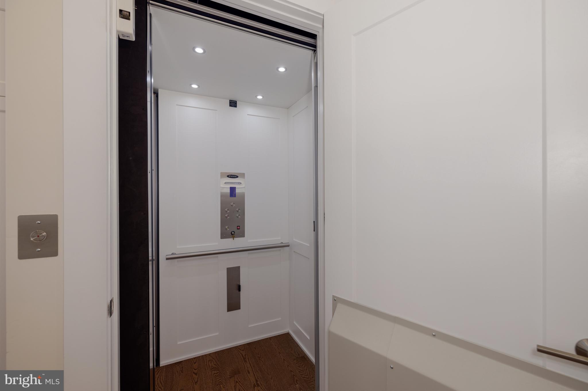 CHEVY CHASE - Residential