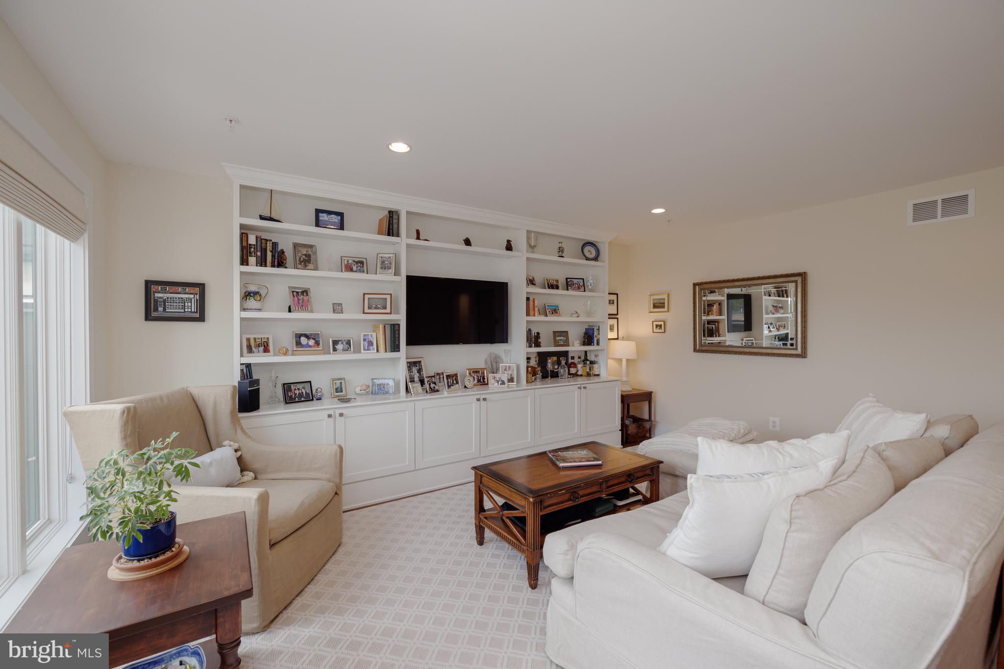 CHEVY CHASE - Residential