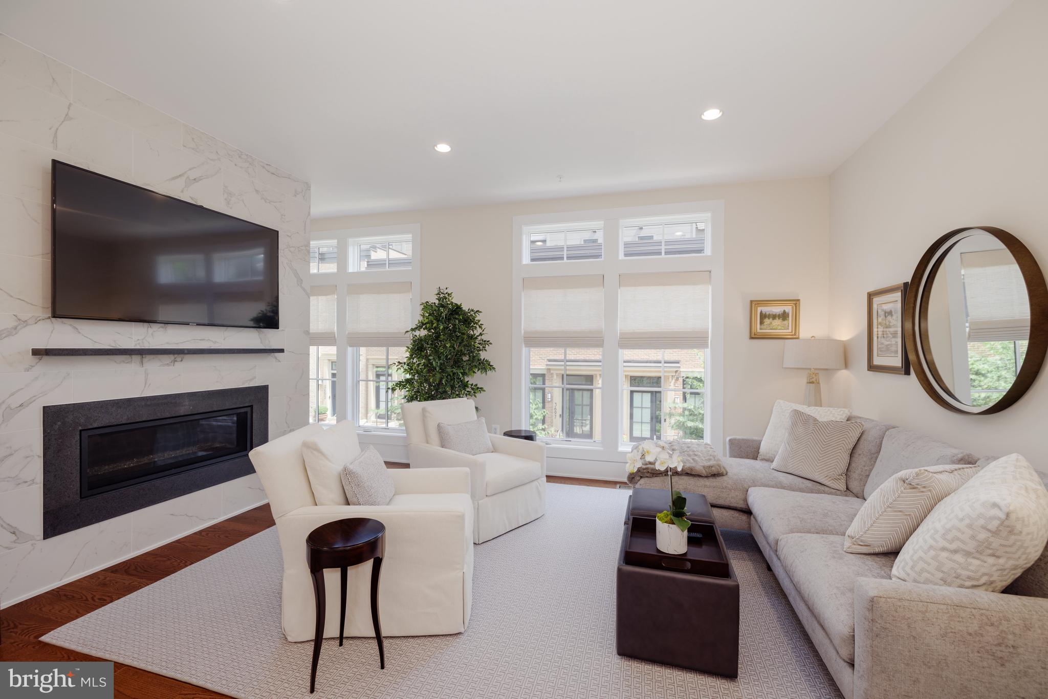 CHEVY CHASE - Residential