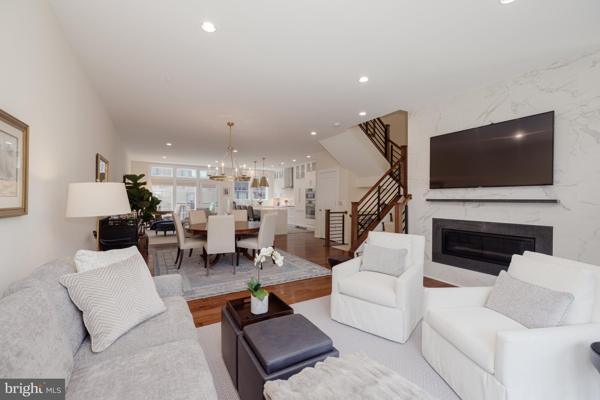 CHEVY CHASE - Residential