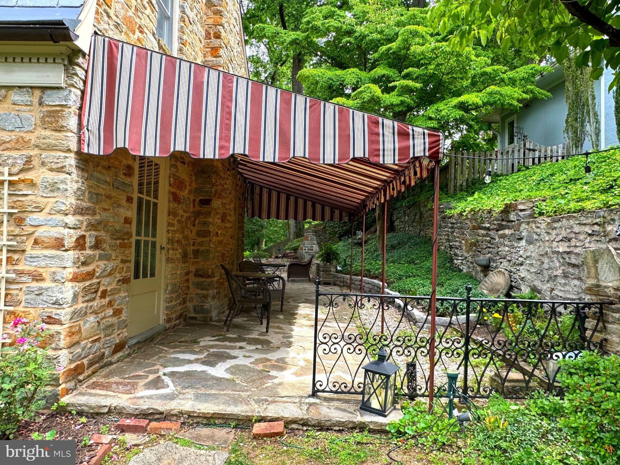 302 DIXIE DRIVE
