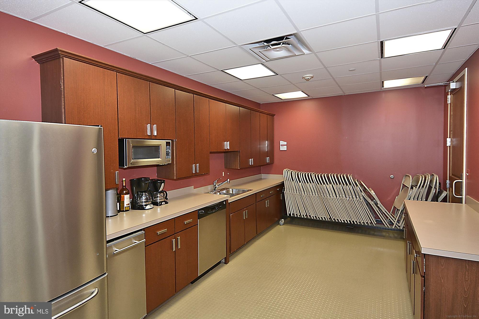 POTOMAC CLUB - Residential Lease