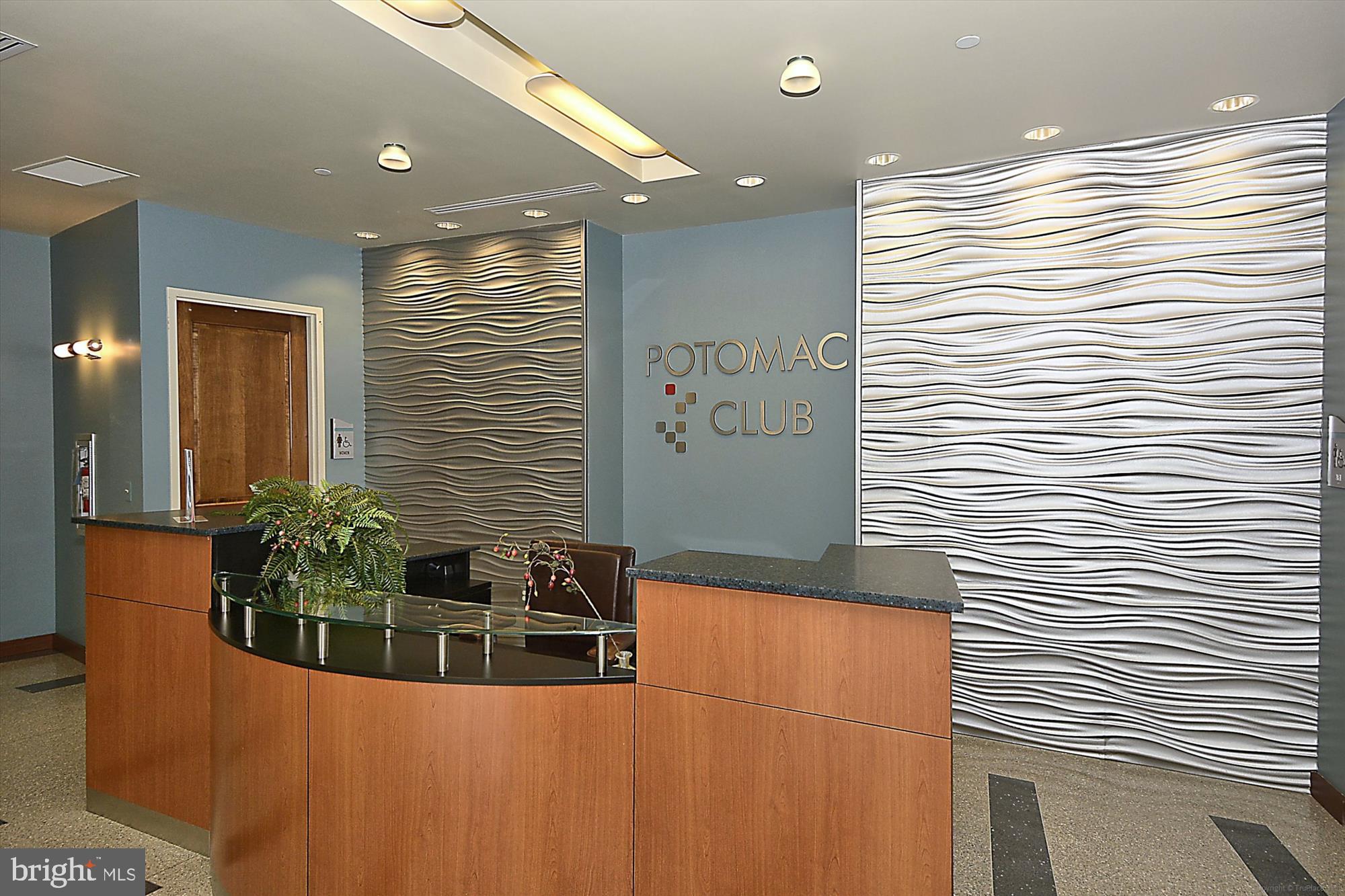 POTOMAC CLUB - Residential Lease