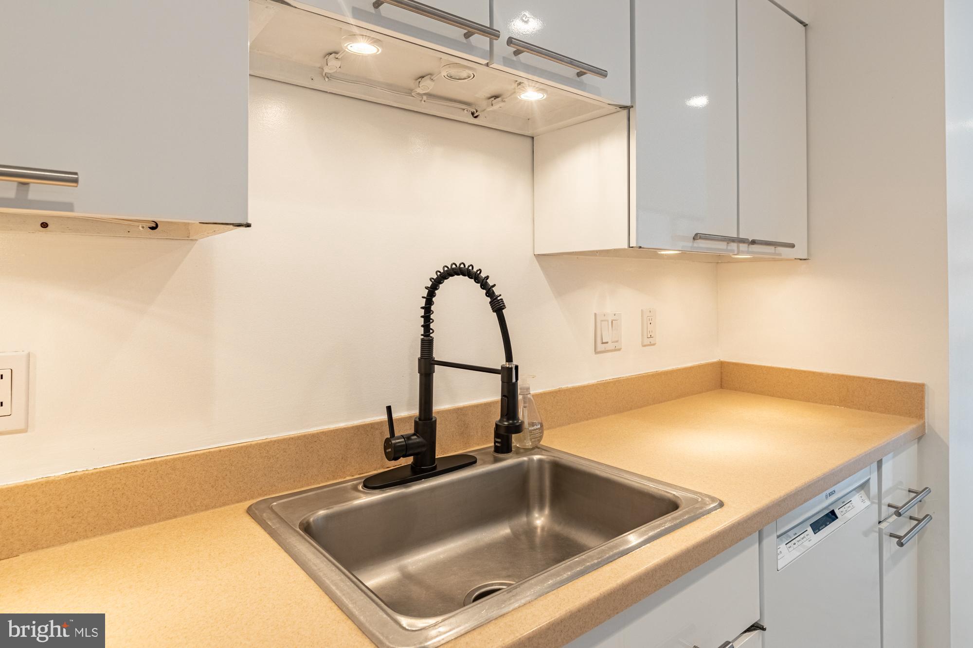 KEENE MILL VILLAGE - Residential Lease