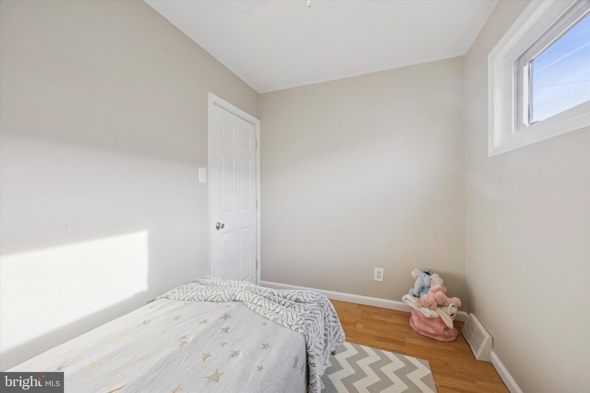 LEEDOM ESTS - Residential