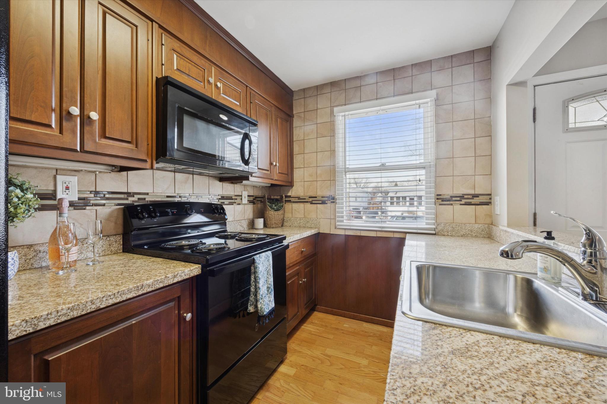 LEEDOM ESTS - Residential