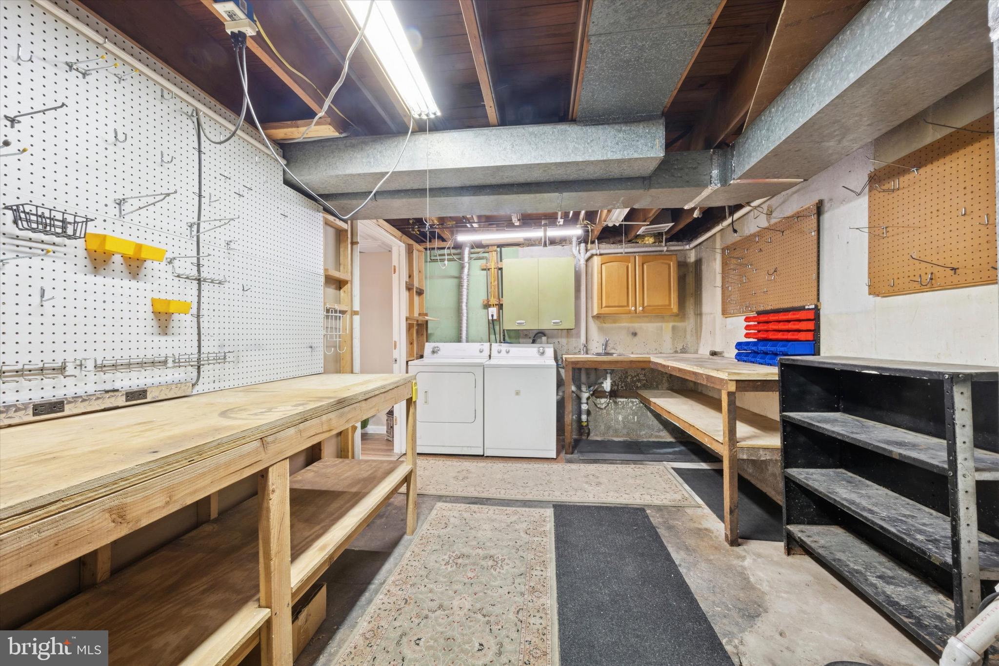 LEEDOM ESTS - Residential