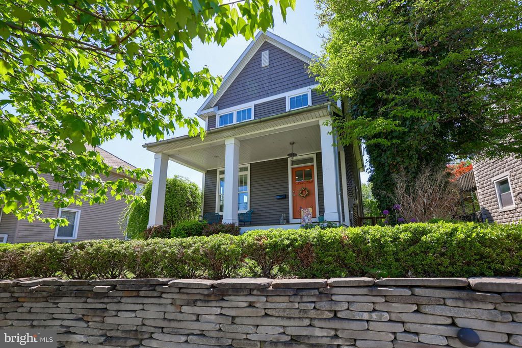 Photo of 356 N Broad Street, LITITZ, PA 17543 (MLS # PALA2069684)