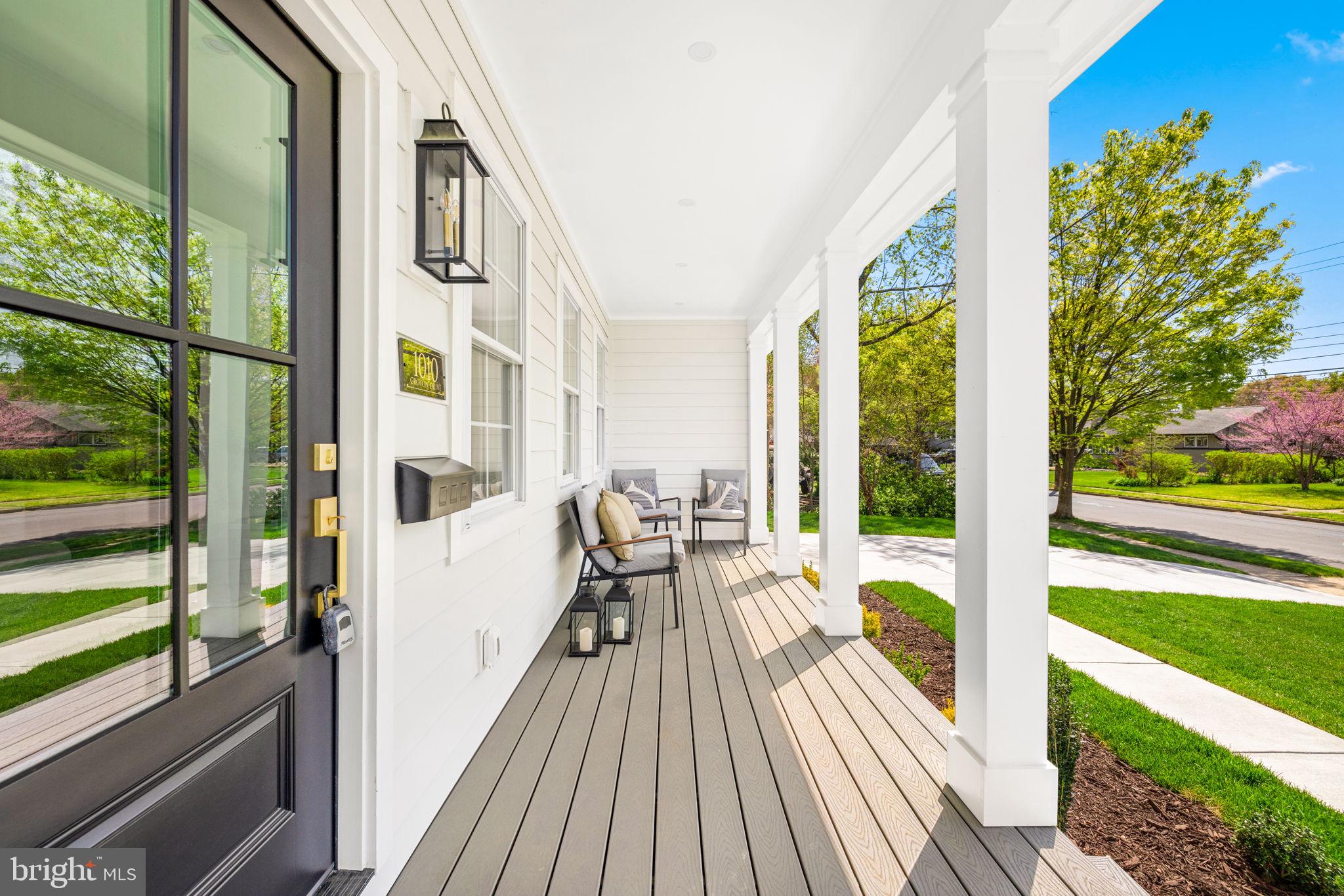 WAYNEWOOD - Residential