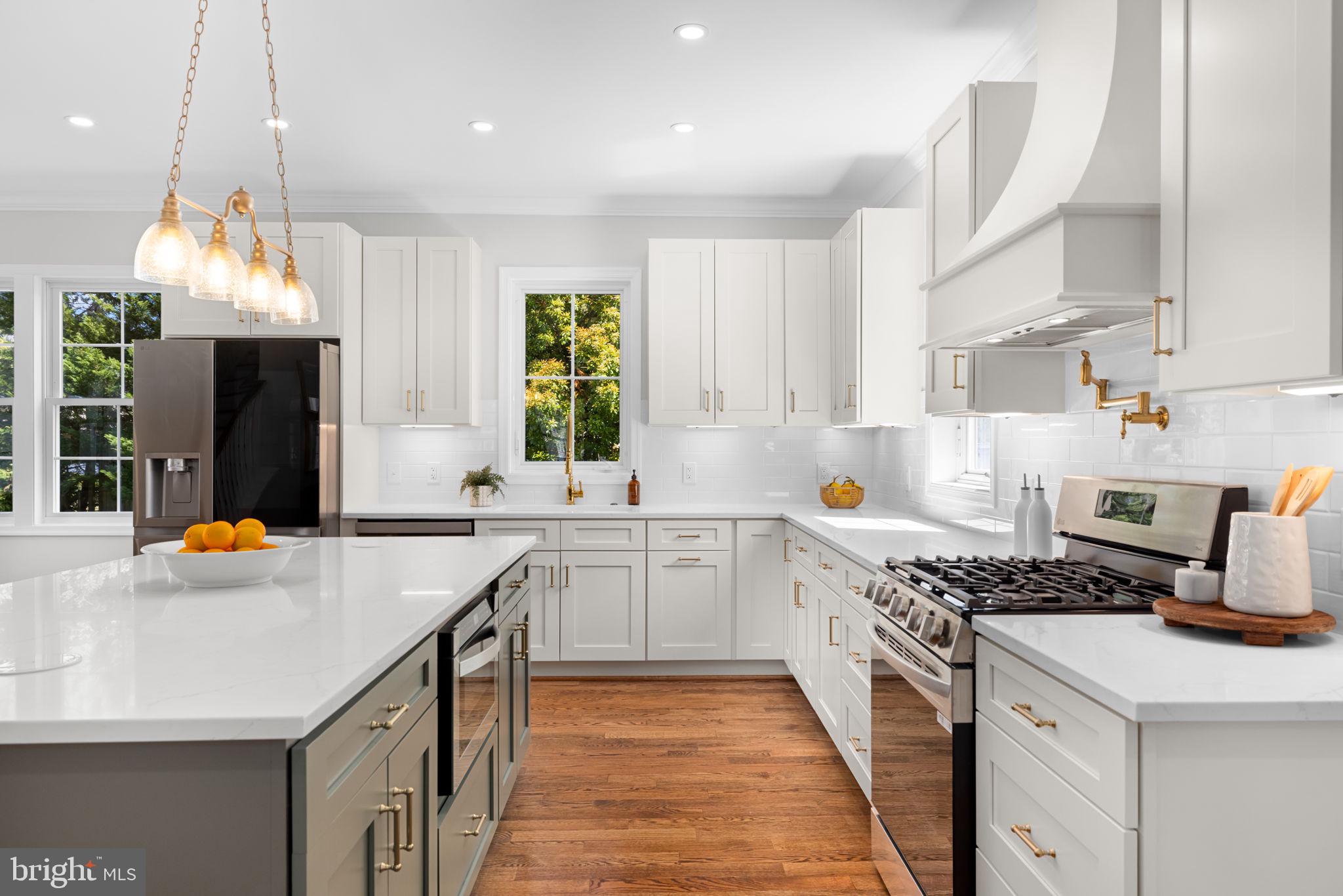 WAYNEWOOD - Residential