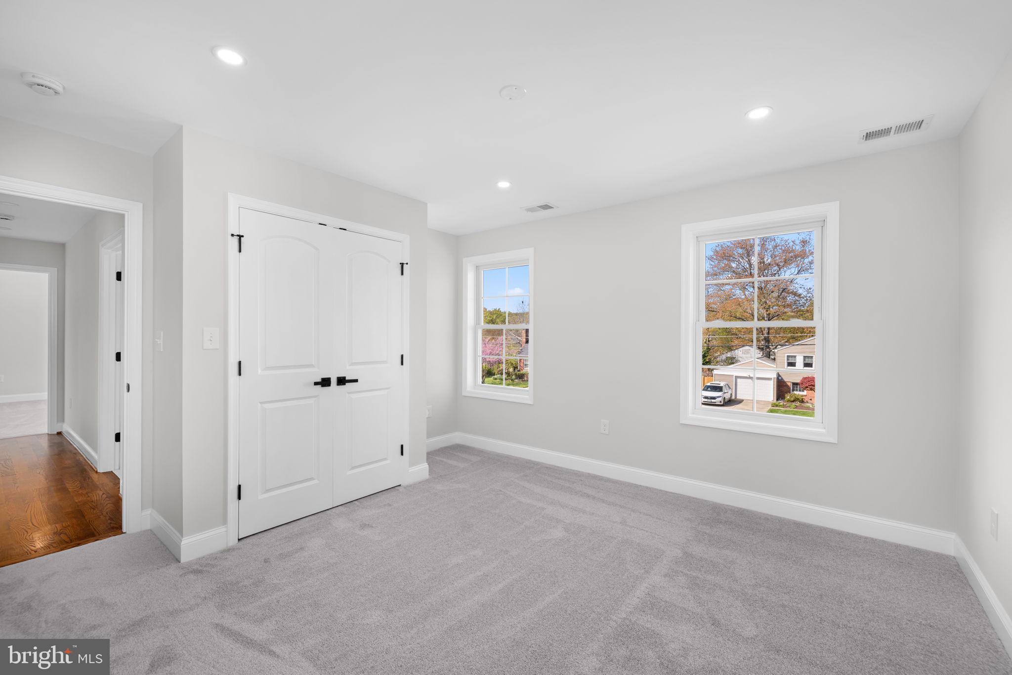 WAYNEWOOD - Residential