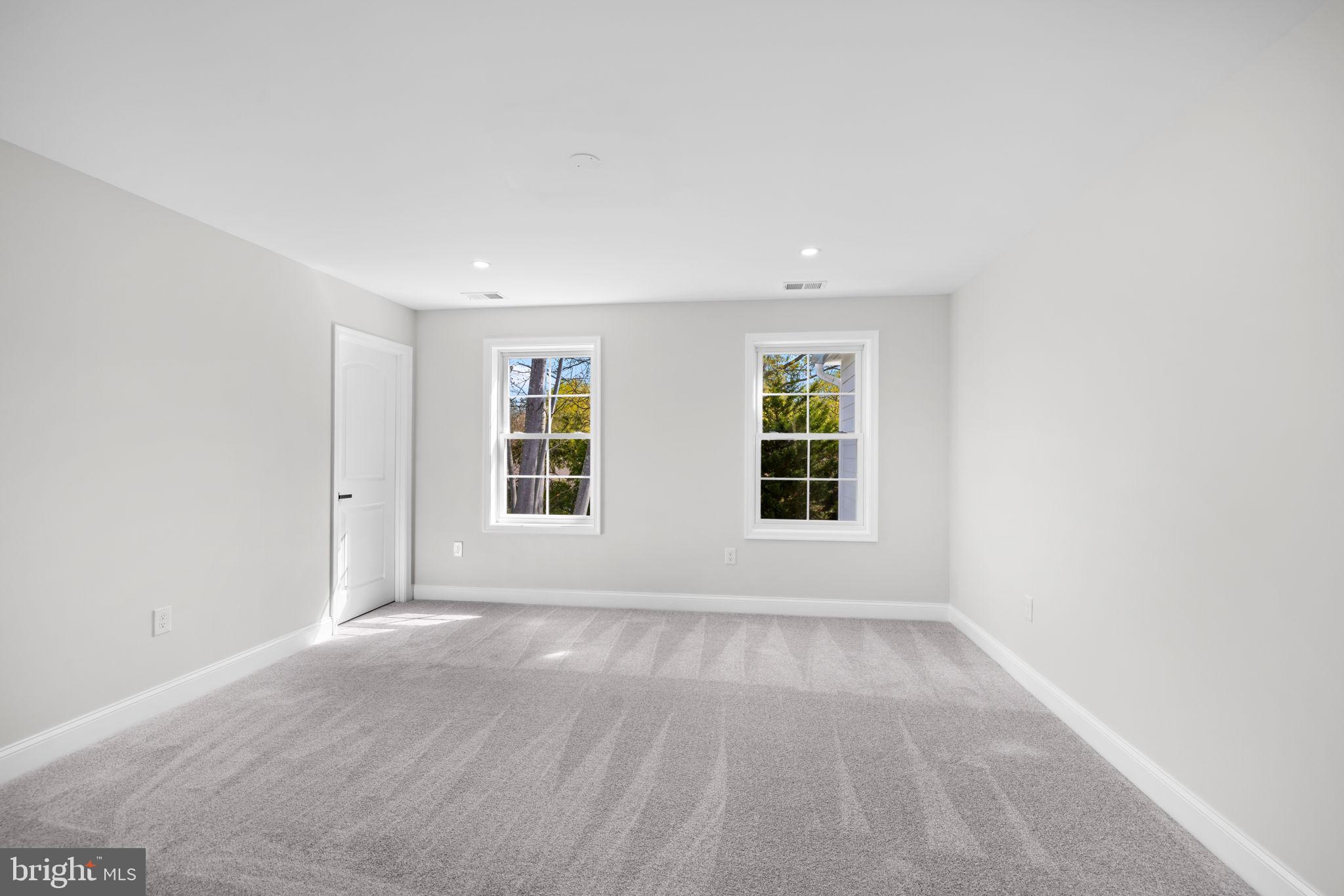 WAYNEWOOD - Residential