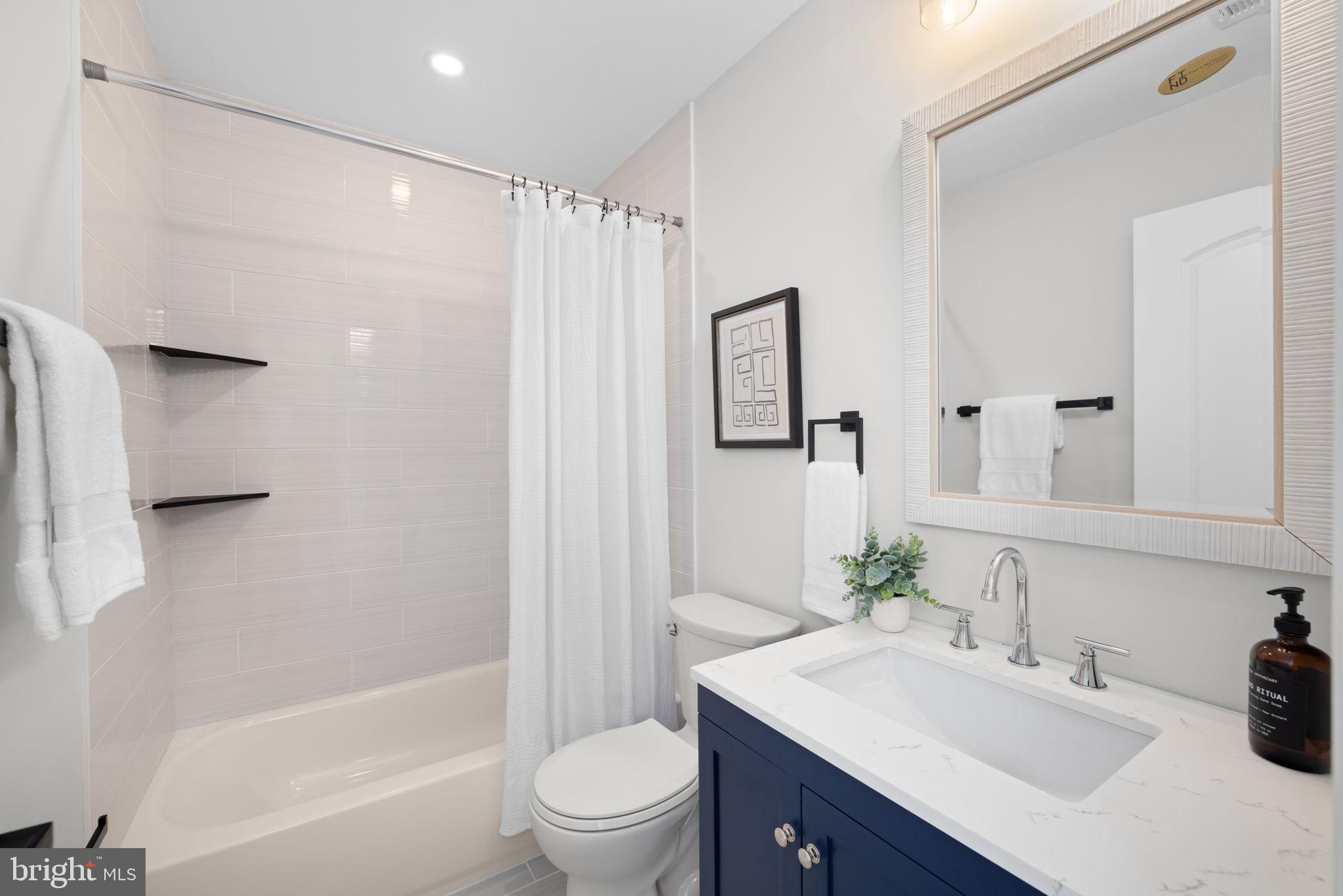 WAYNEWOOD - Residential