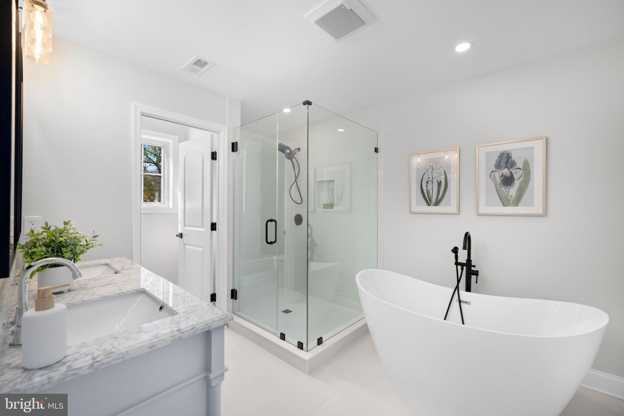 WAYNEWOOD - Residential