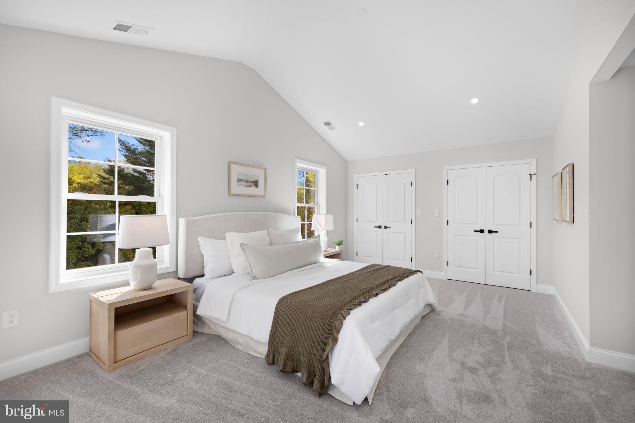 WAYNEWOOD - Residential