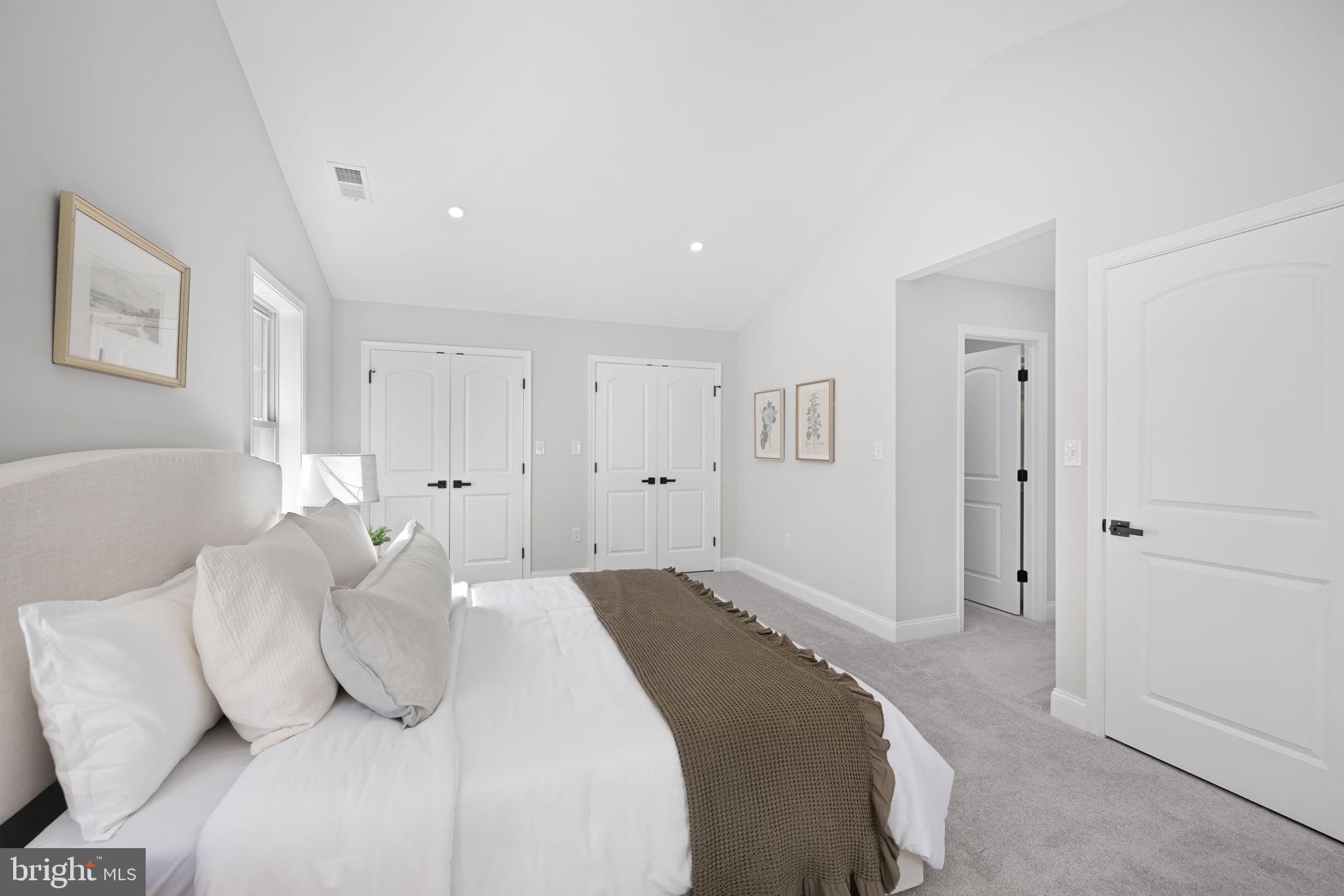 WAYNEWOOD - Residential