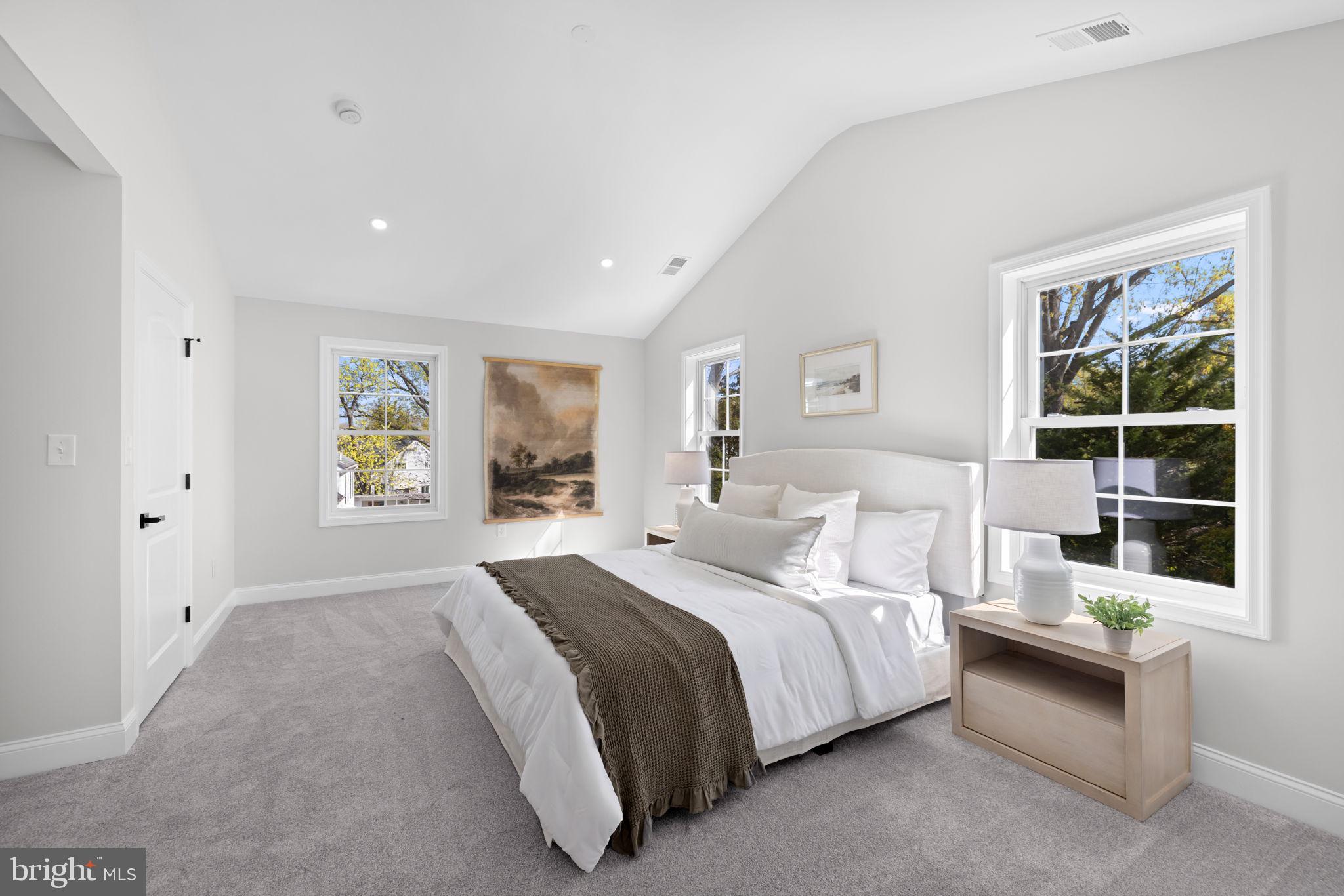 WAYNEWOOD - Residential