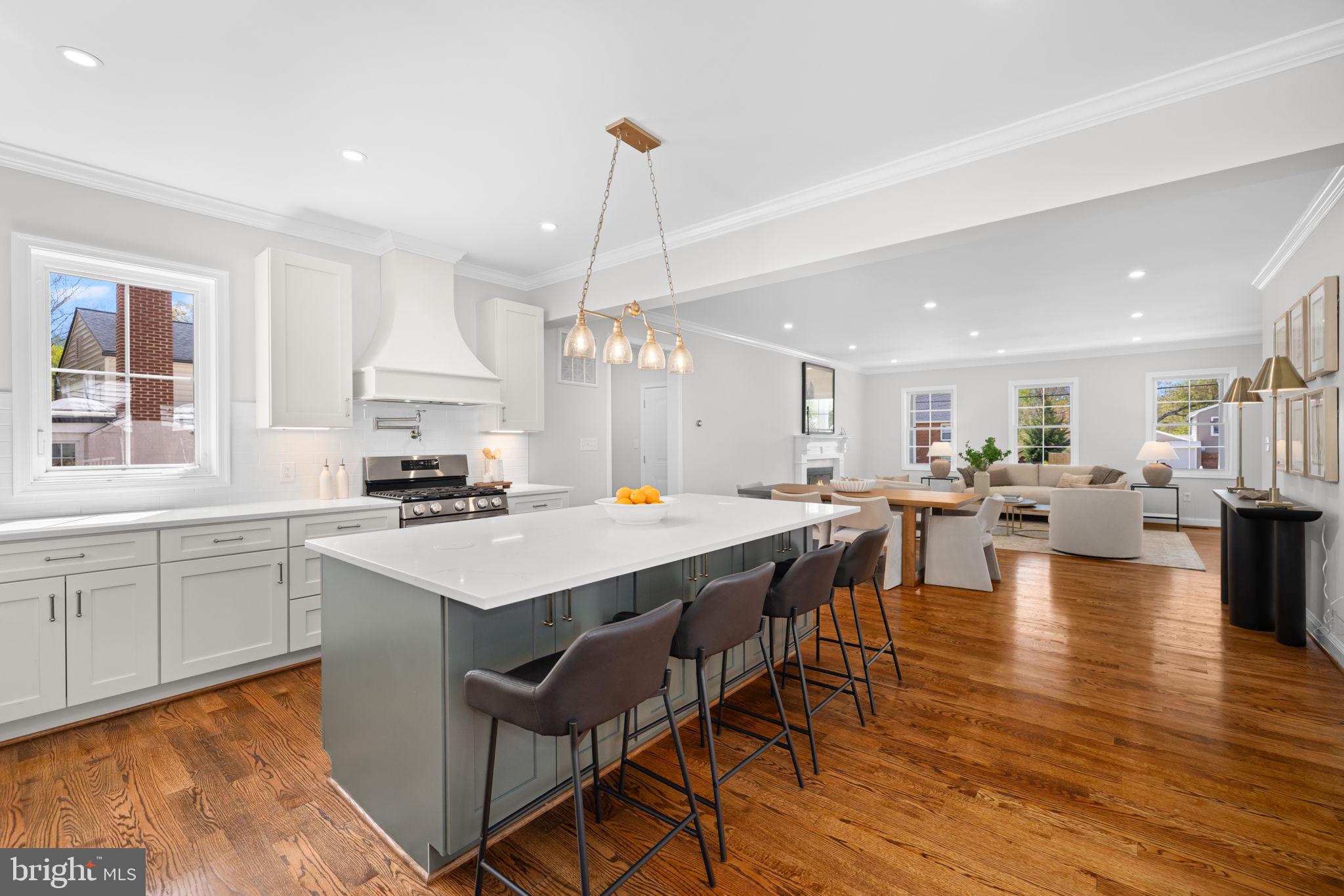 WAYNEWOOD - Residential