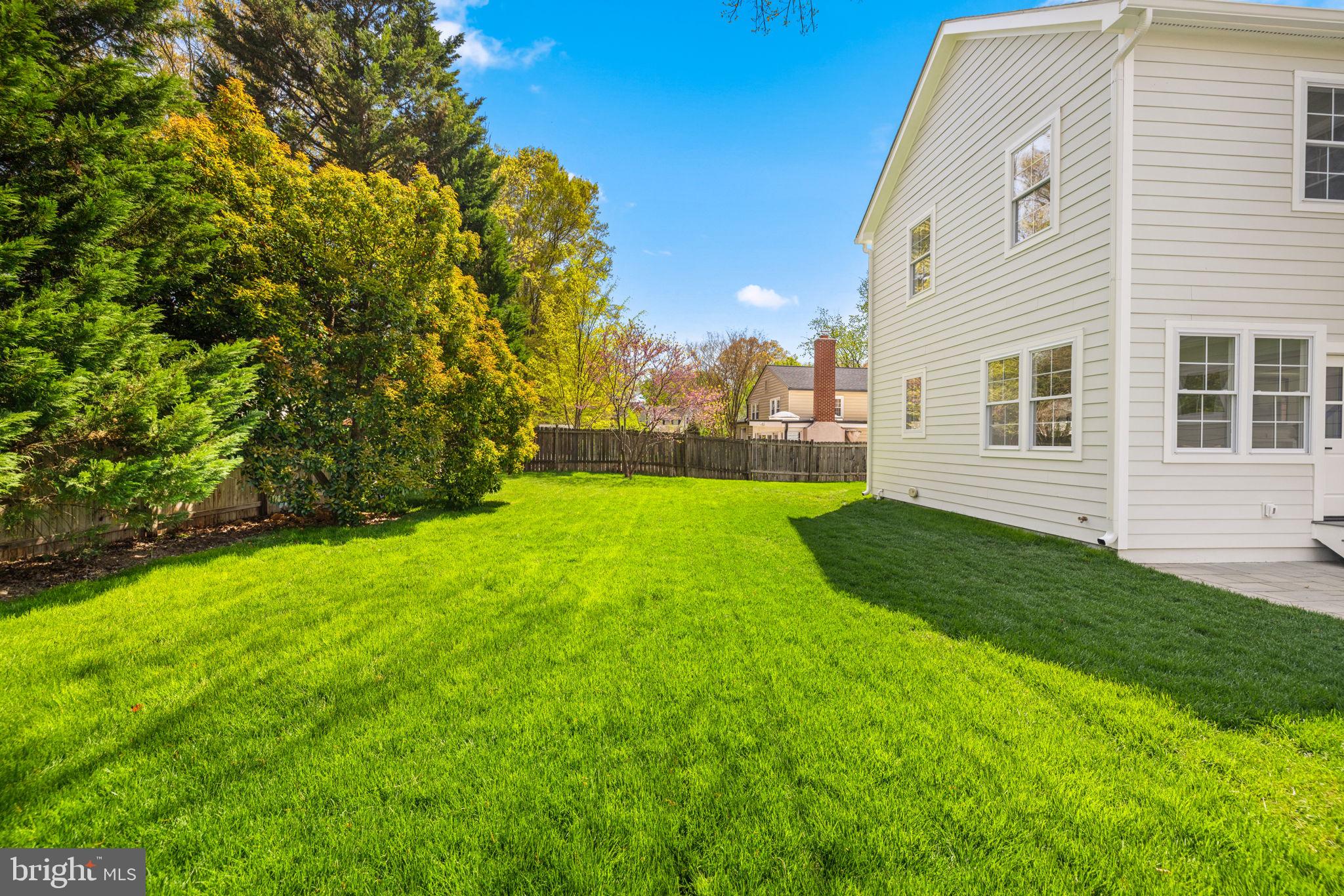 WAYNEWOOD - Residential