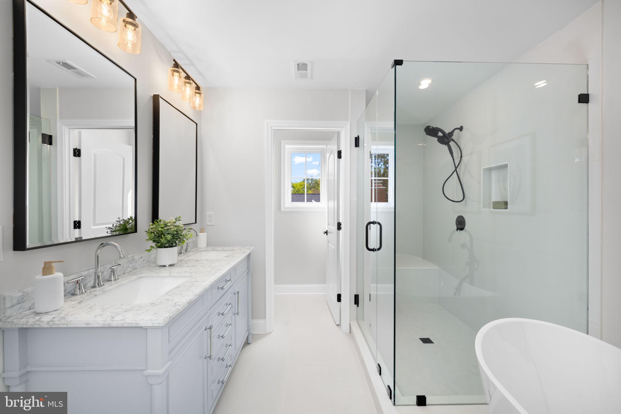 WAYNEWOOD - Residential