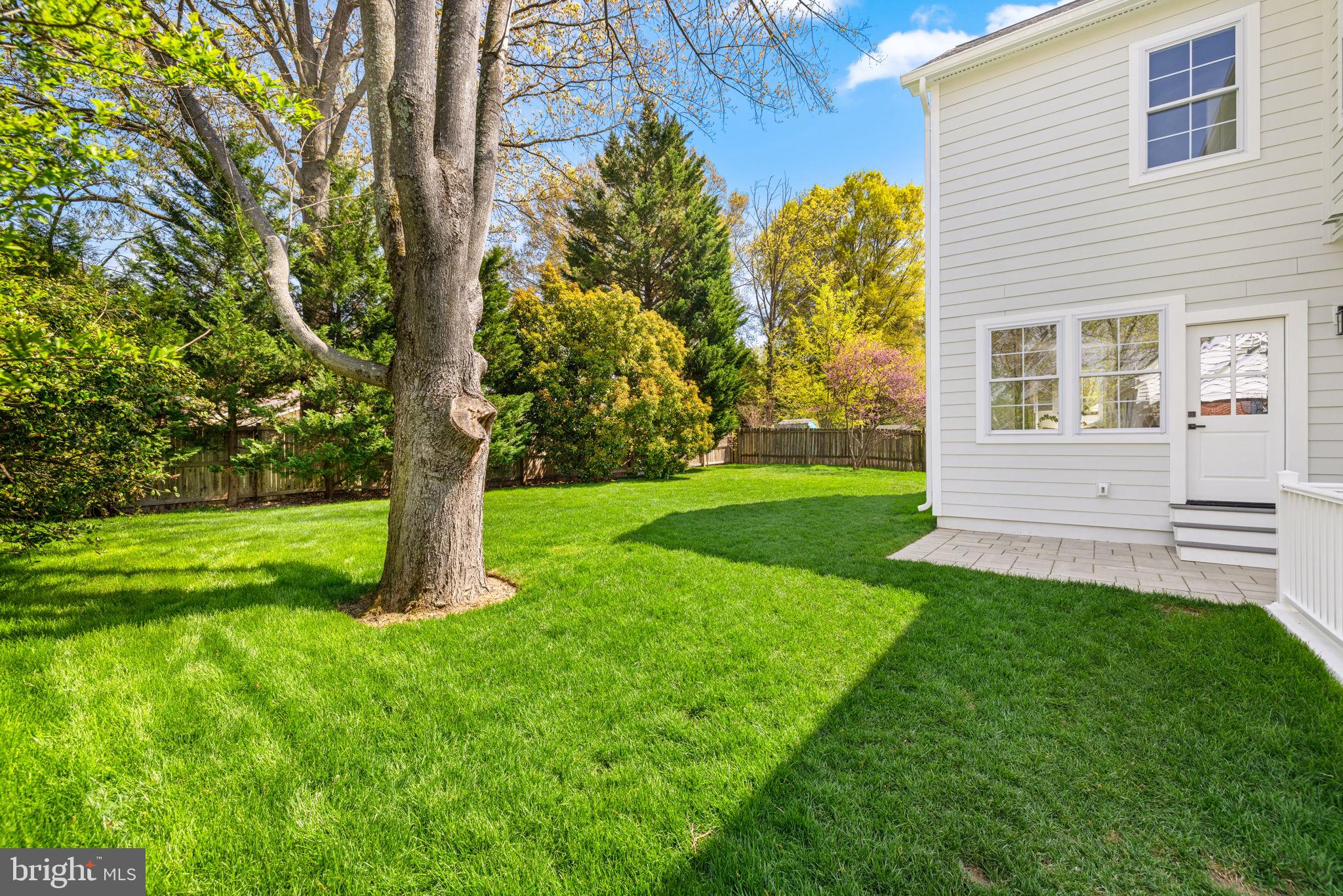 WAYNEWOOD - Residential