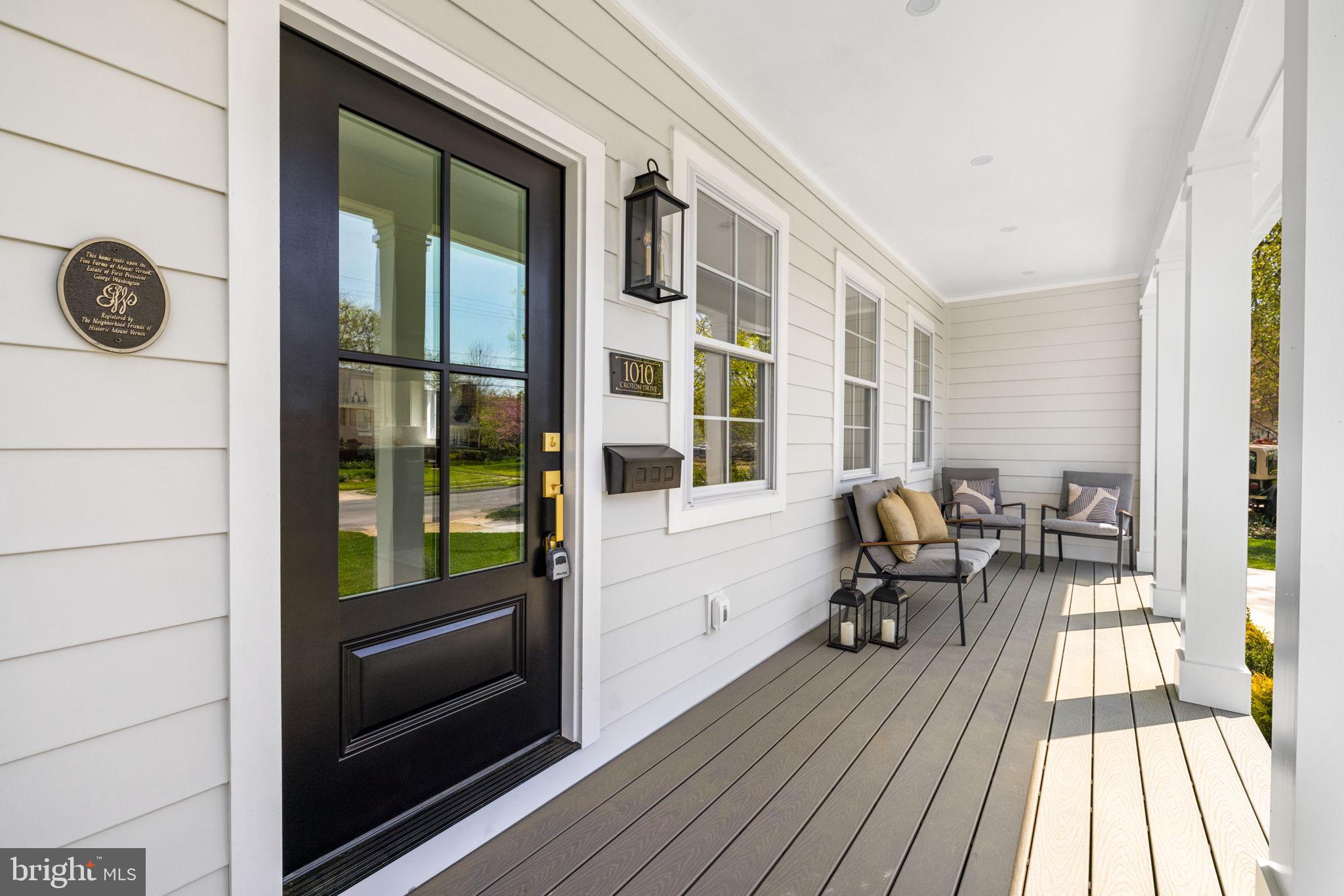 WAYNEWOOD - Residential