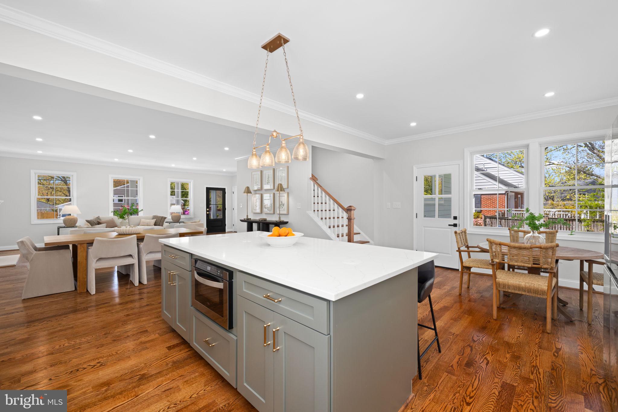 WAYNEWOOD - Residential