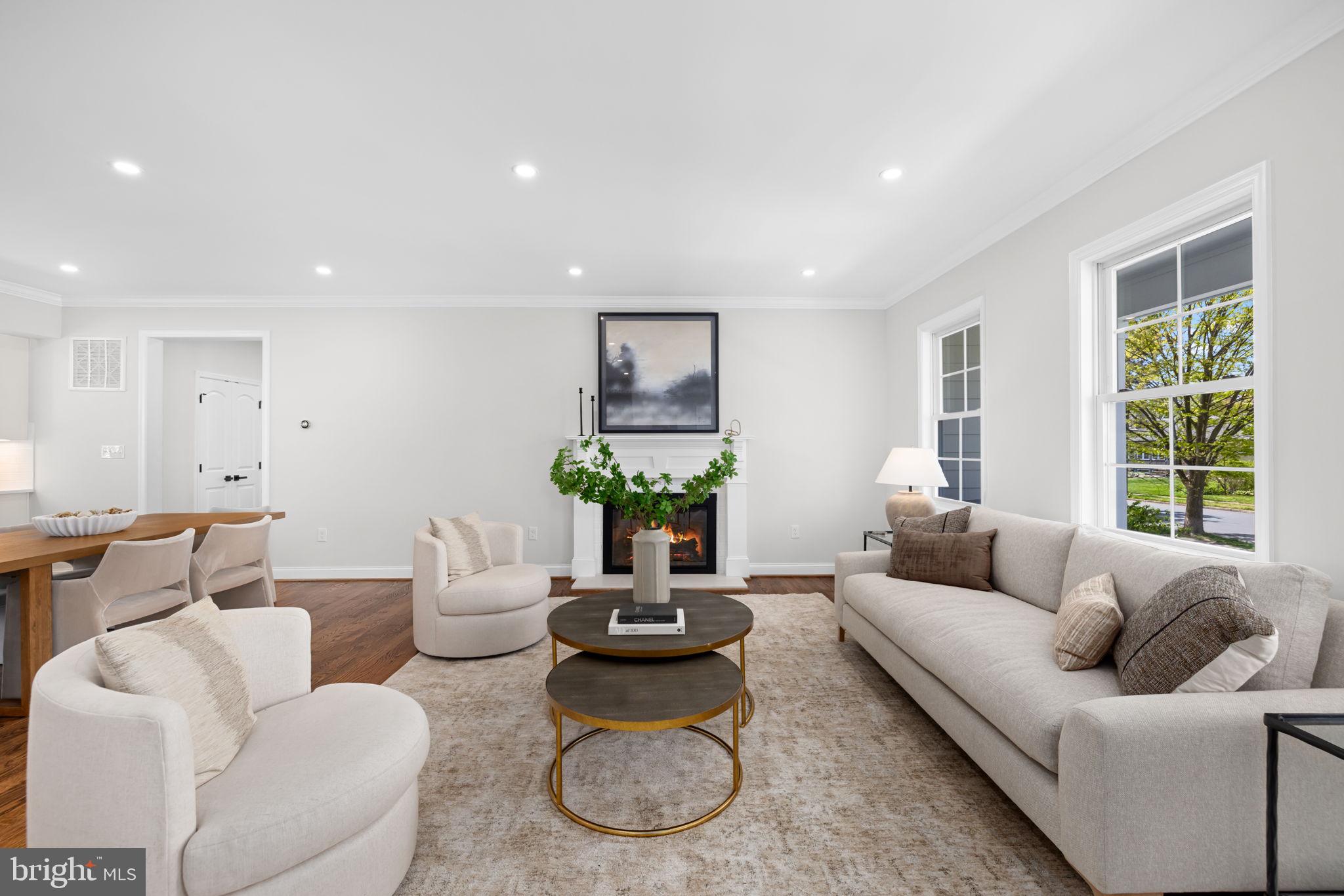 WAYNEWOOD - Residential