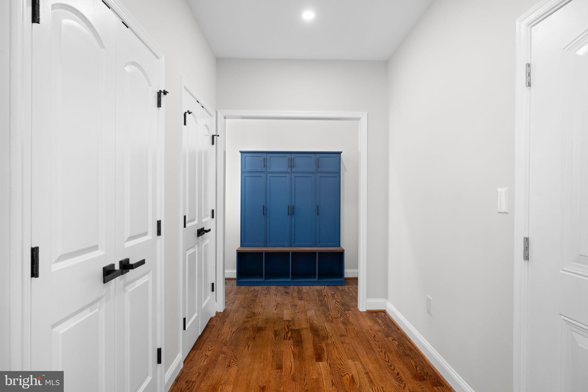 WAYNEWOOD - Residential