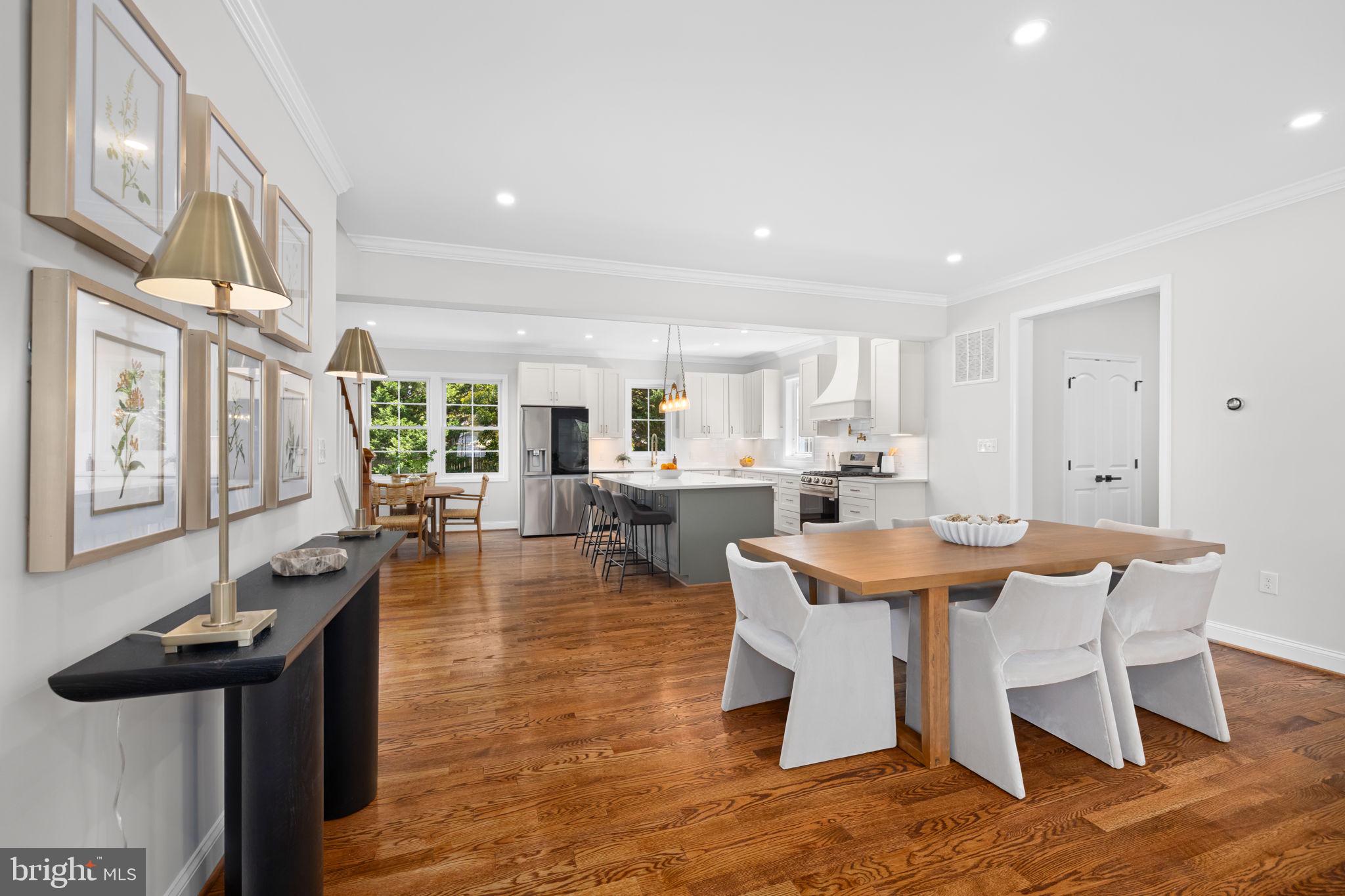 WAYNEWOOD - Residential