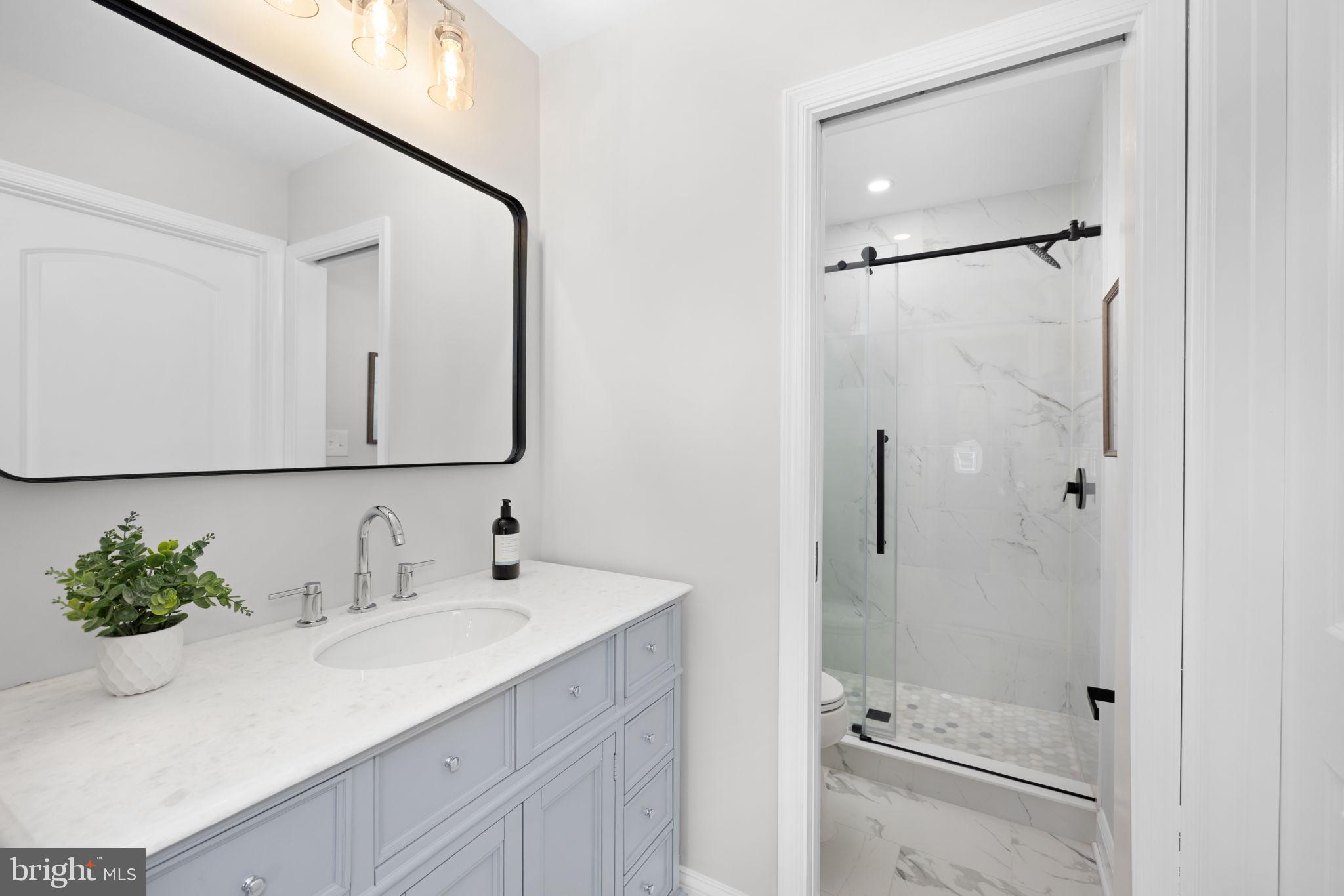 WAYNEWOOD - Residential