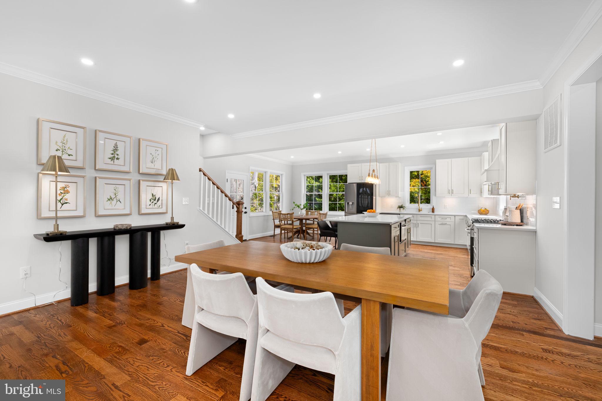 WAYNEWOOD - Residential