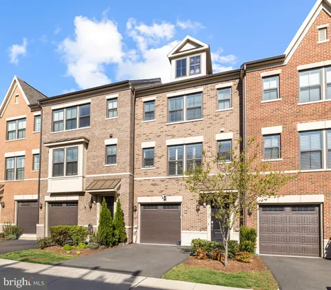 3705 Ambrose Hills Road, Falls Church, VA MLS: VAFX2234718
