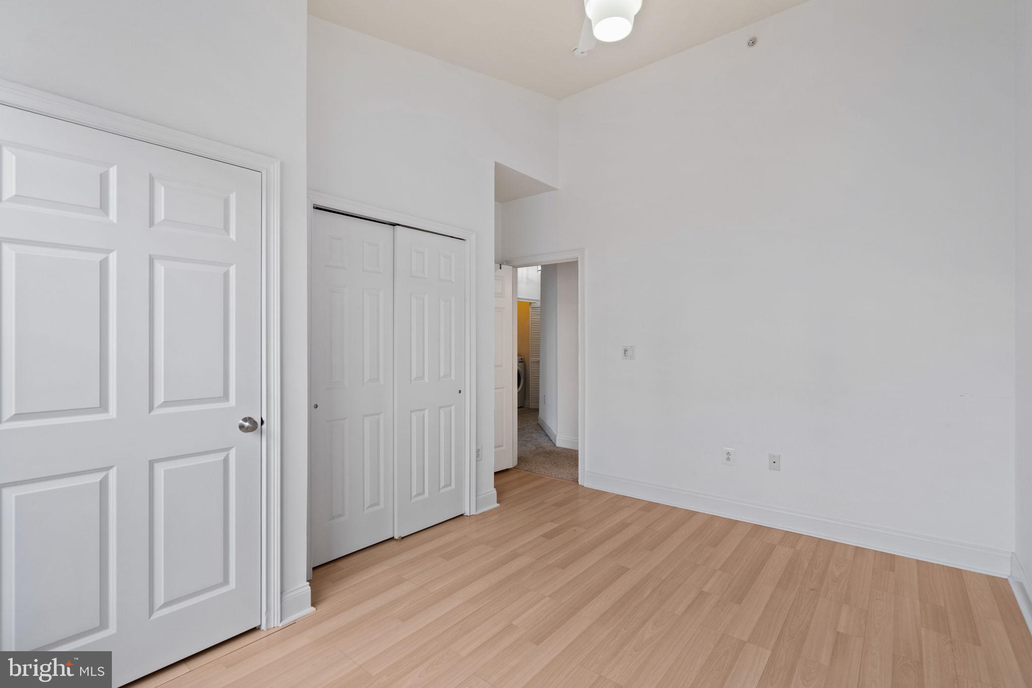 NAVAL SQUARE - Residential