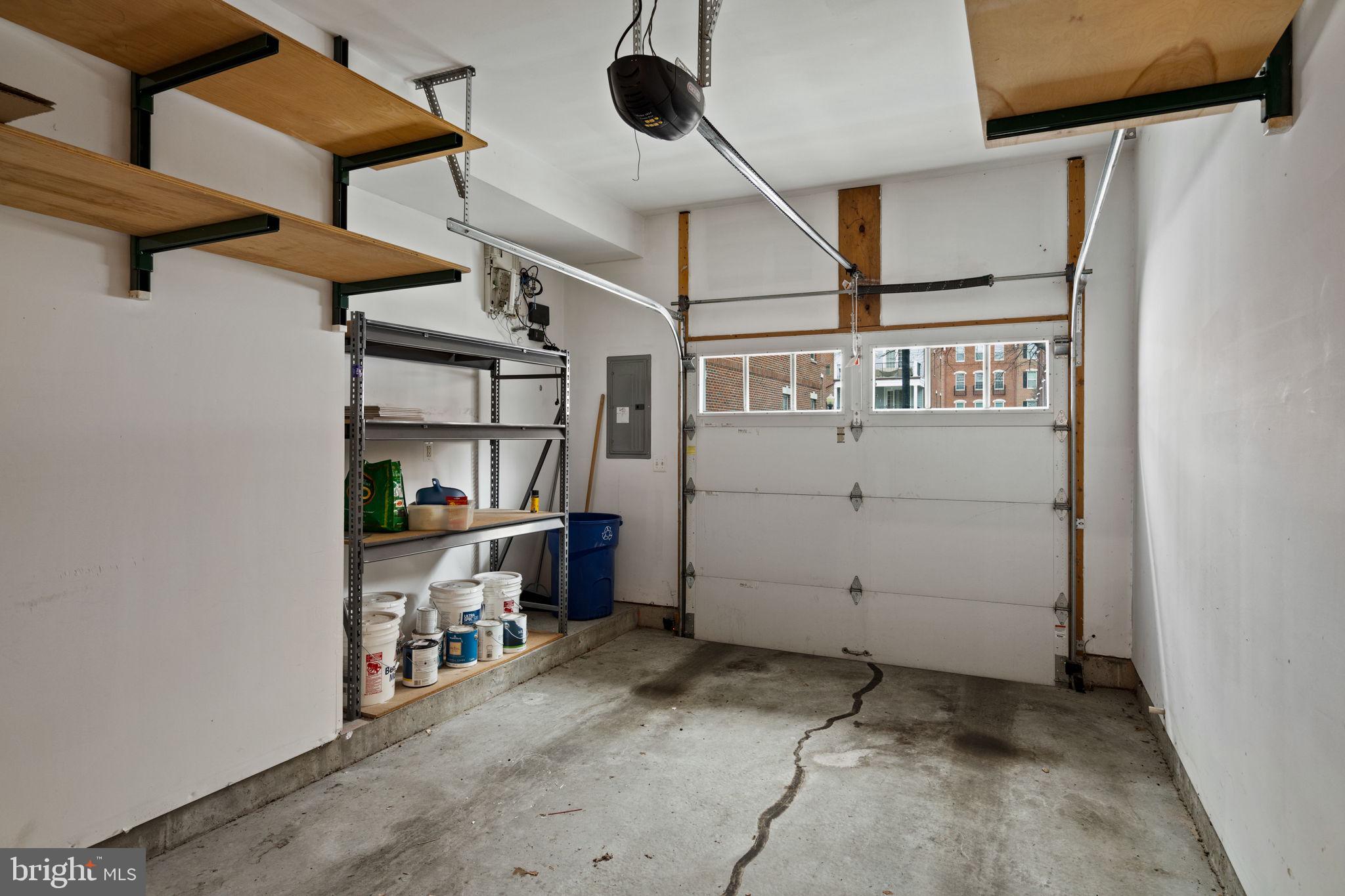 NAVAL SQUARE - Residential