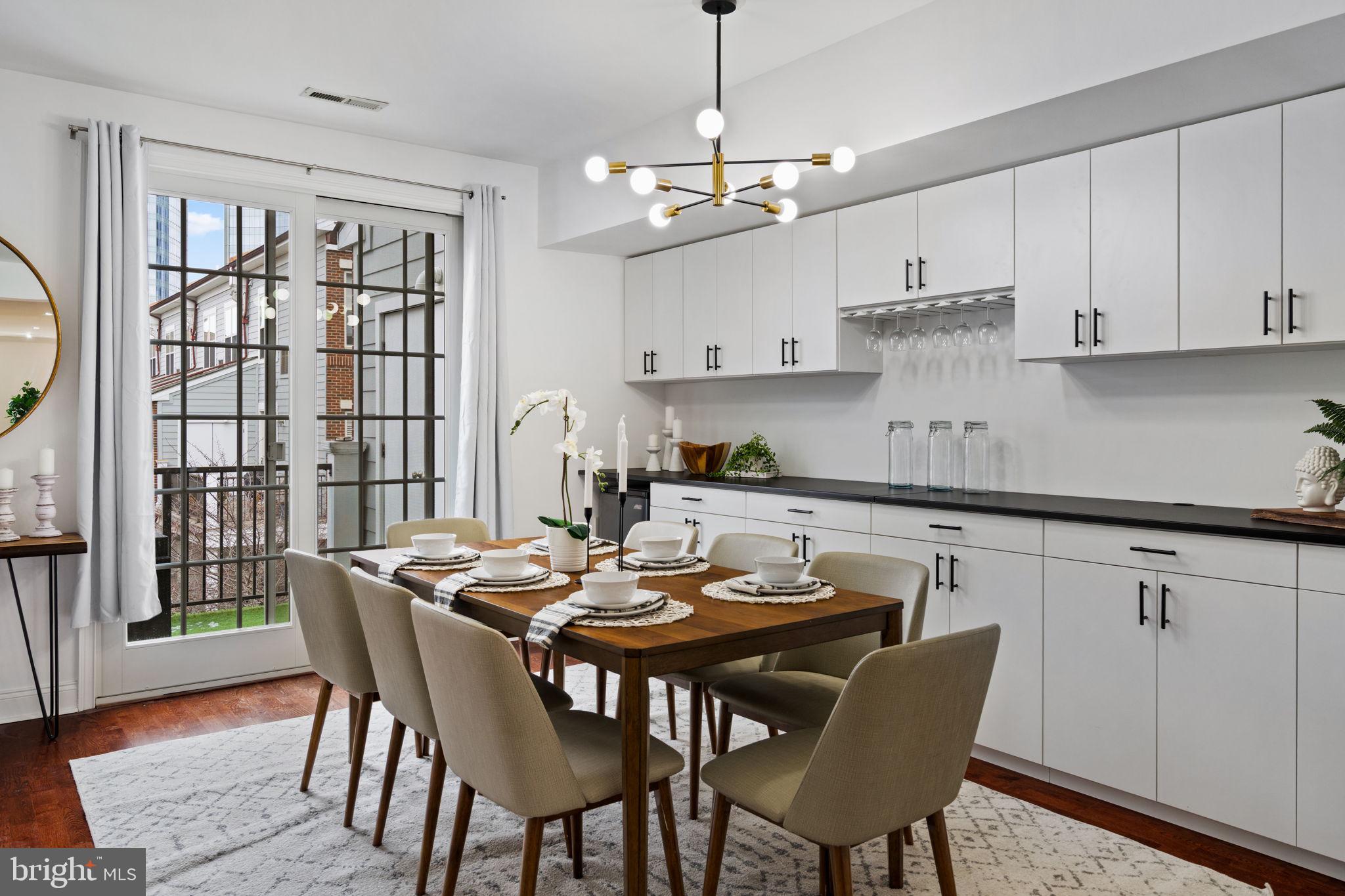 NAVAL SQUARE - Residential