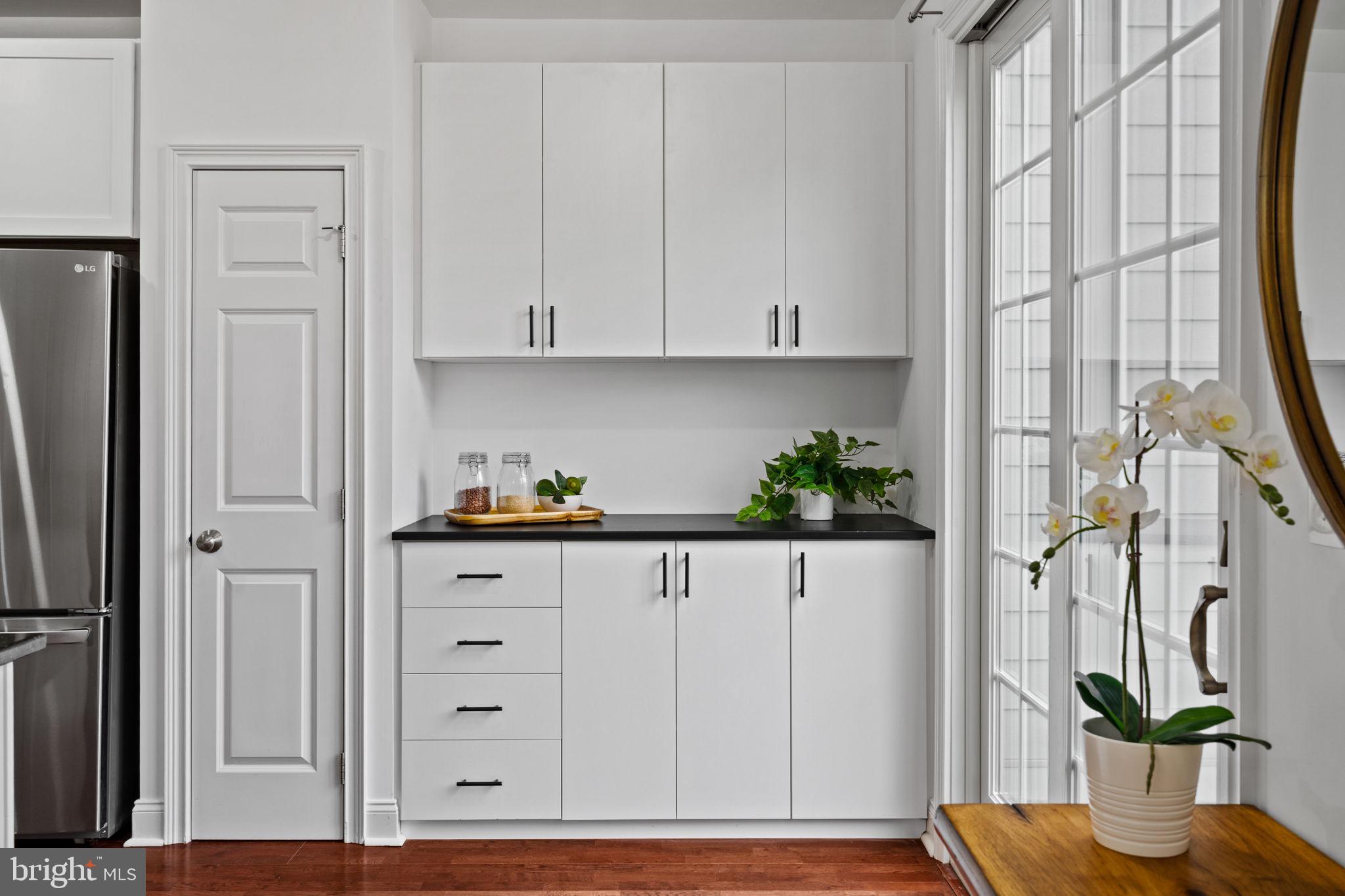 NAVAL SQUARE - Residential