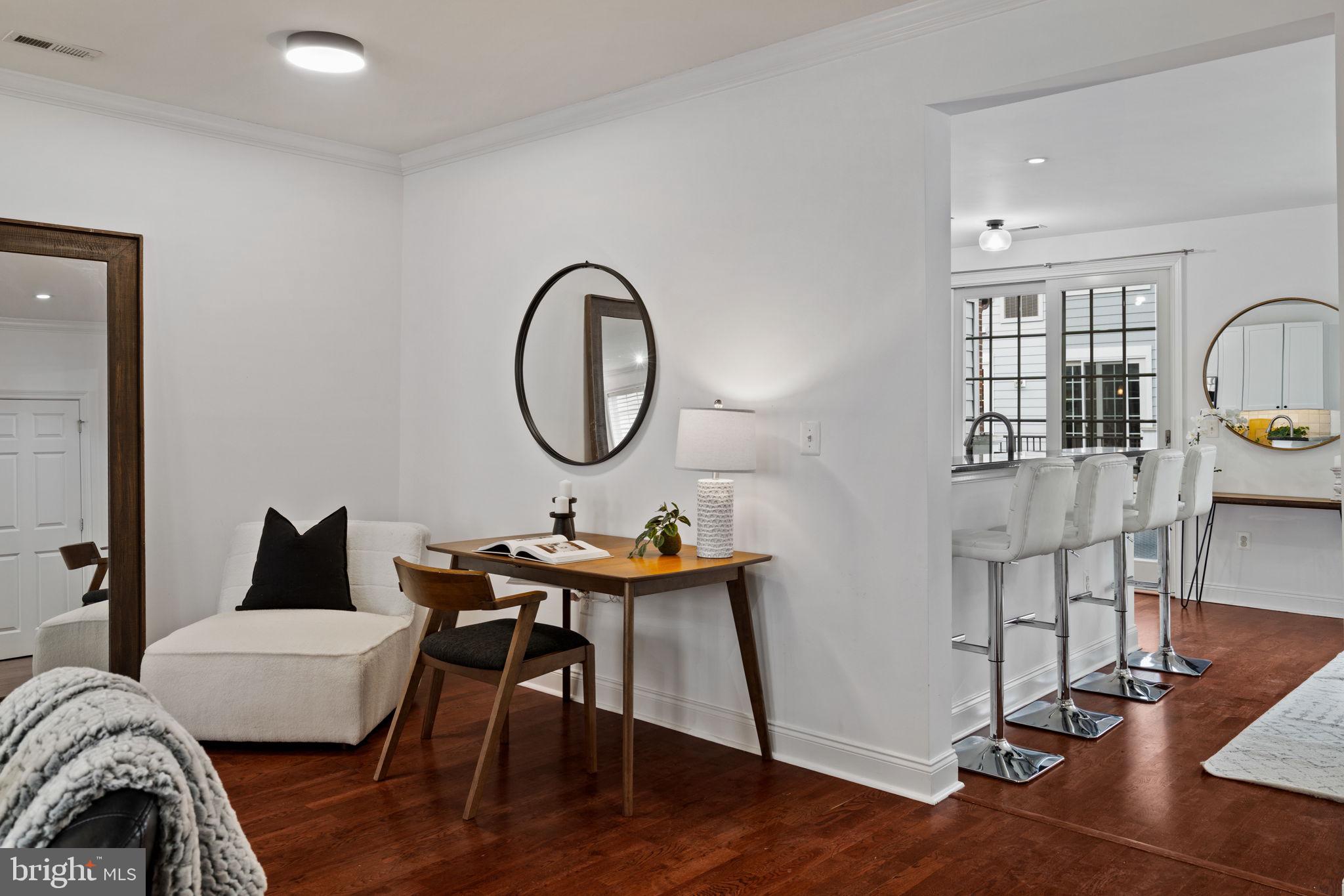 NAVAL SQUARE - Residential