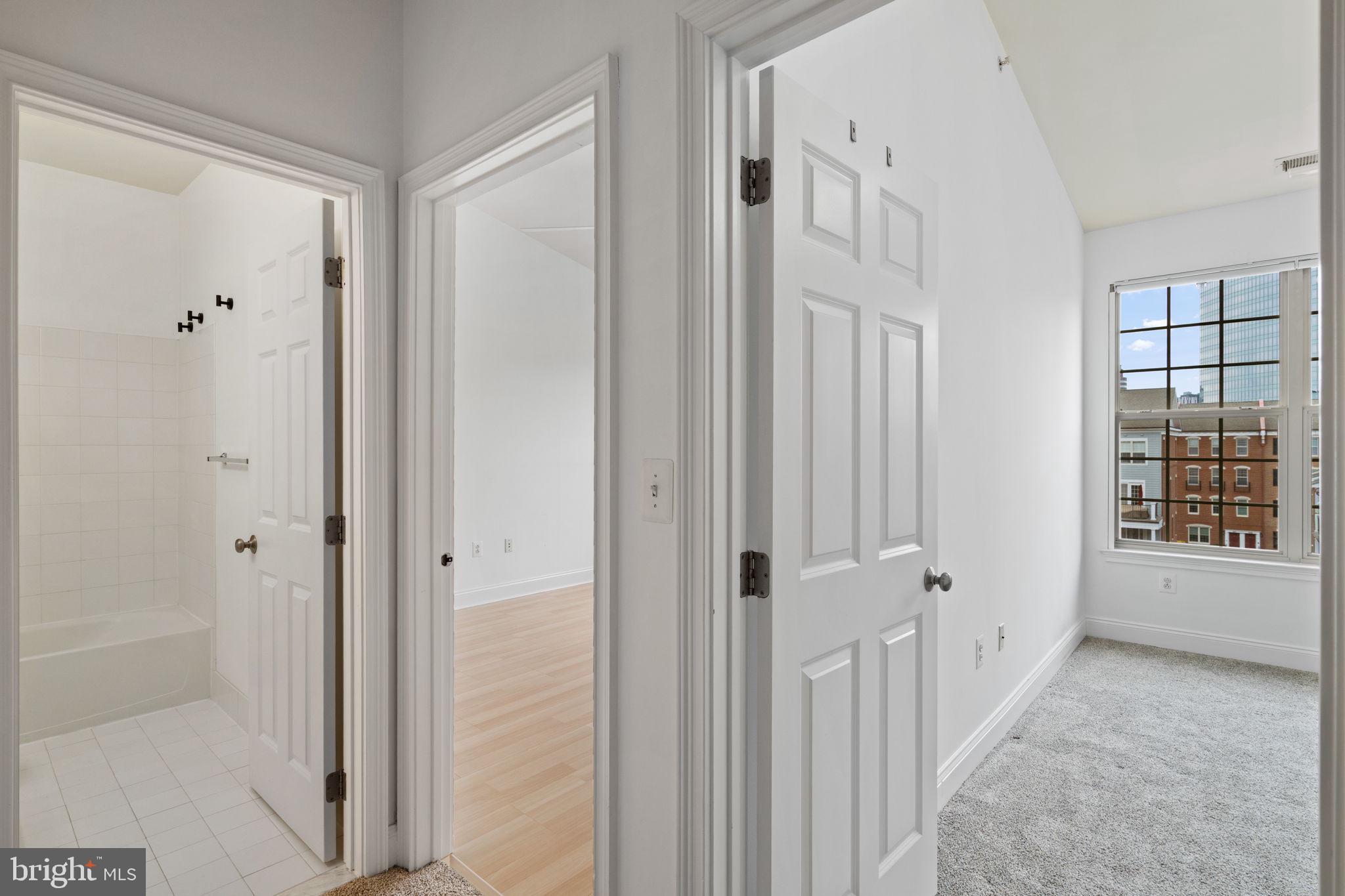 NAVAL SQUARE - Residential