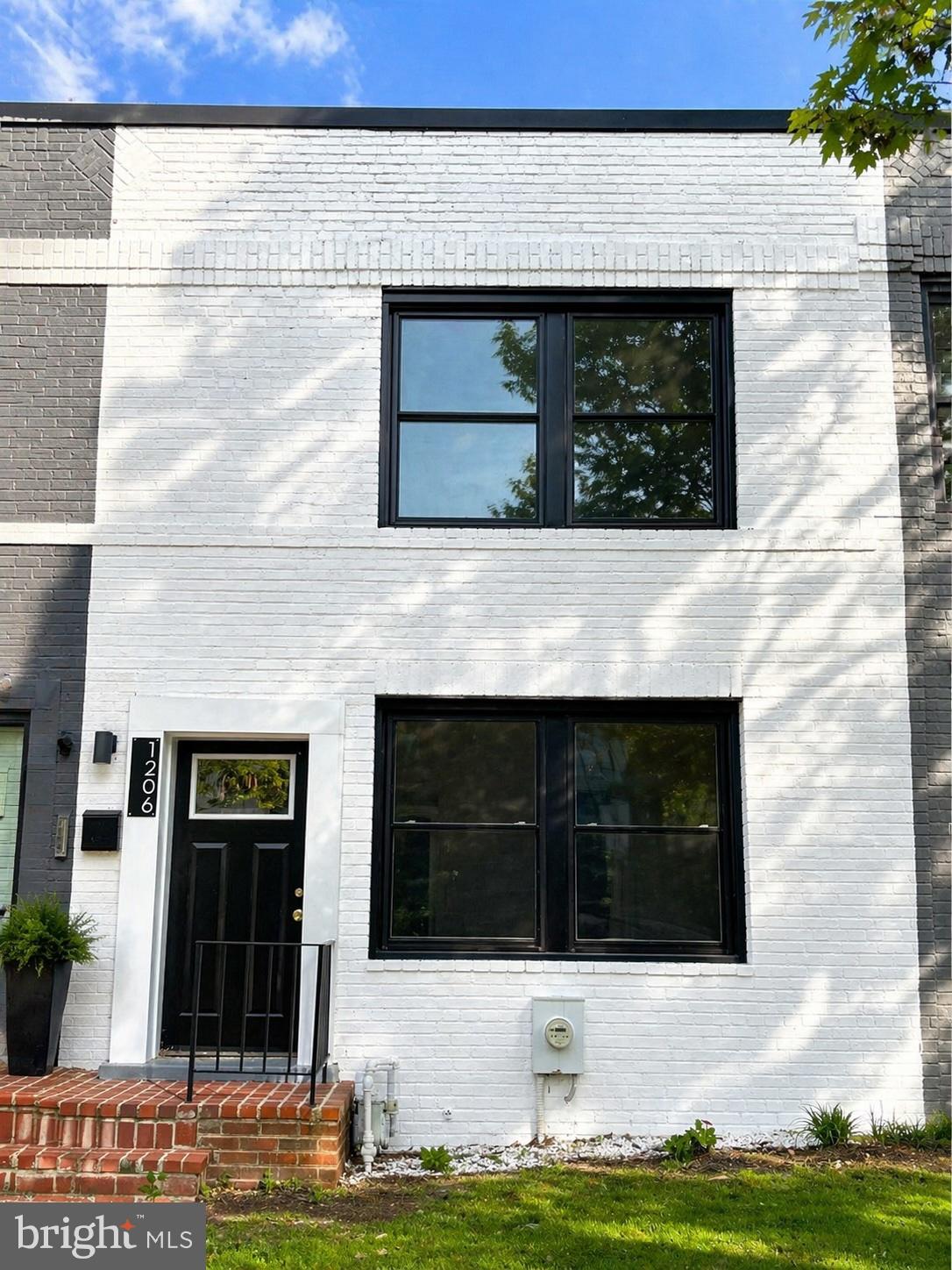 Photo 1 of 15 — 1206 16TH STREET NE, WASHINGTON, DC 20002
