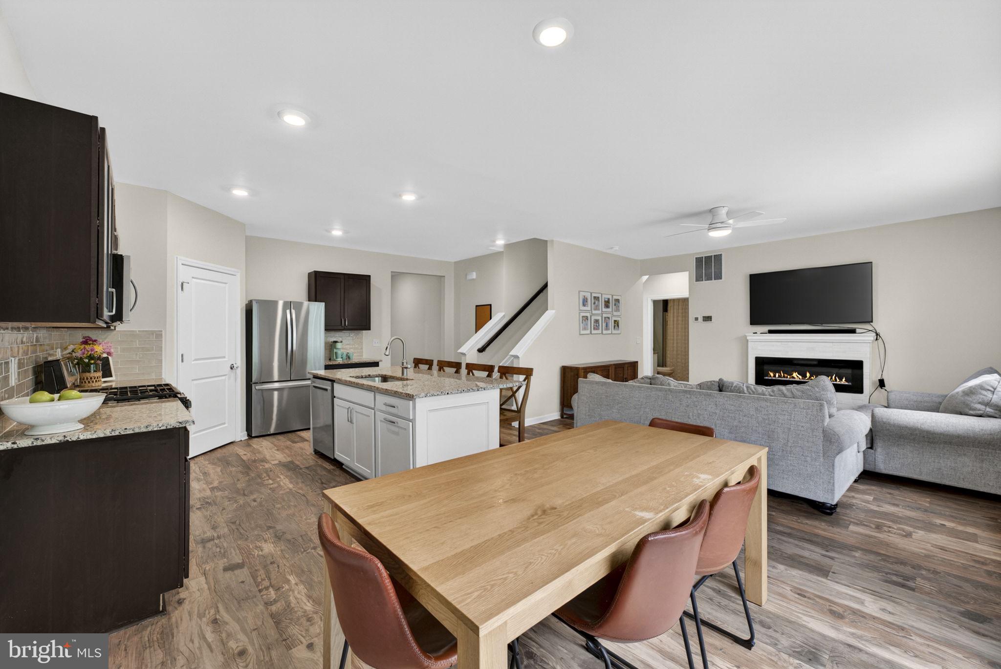 WILDERNESS SHORES - Residential