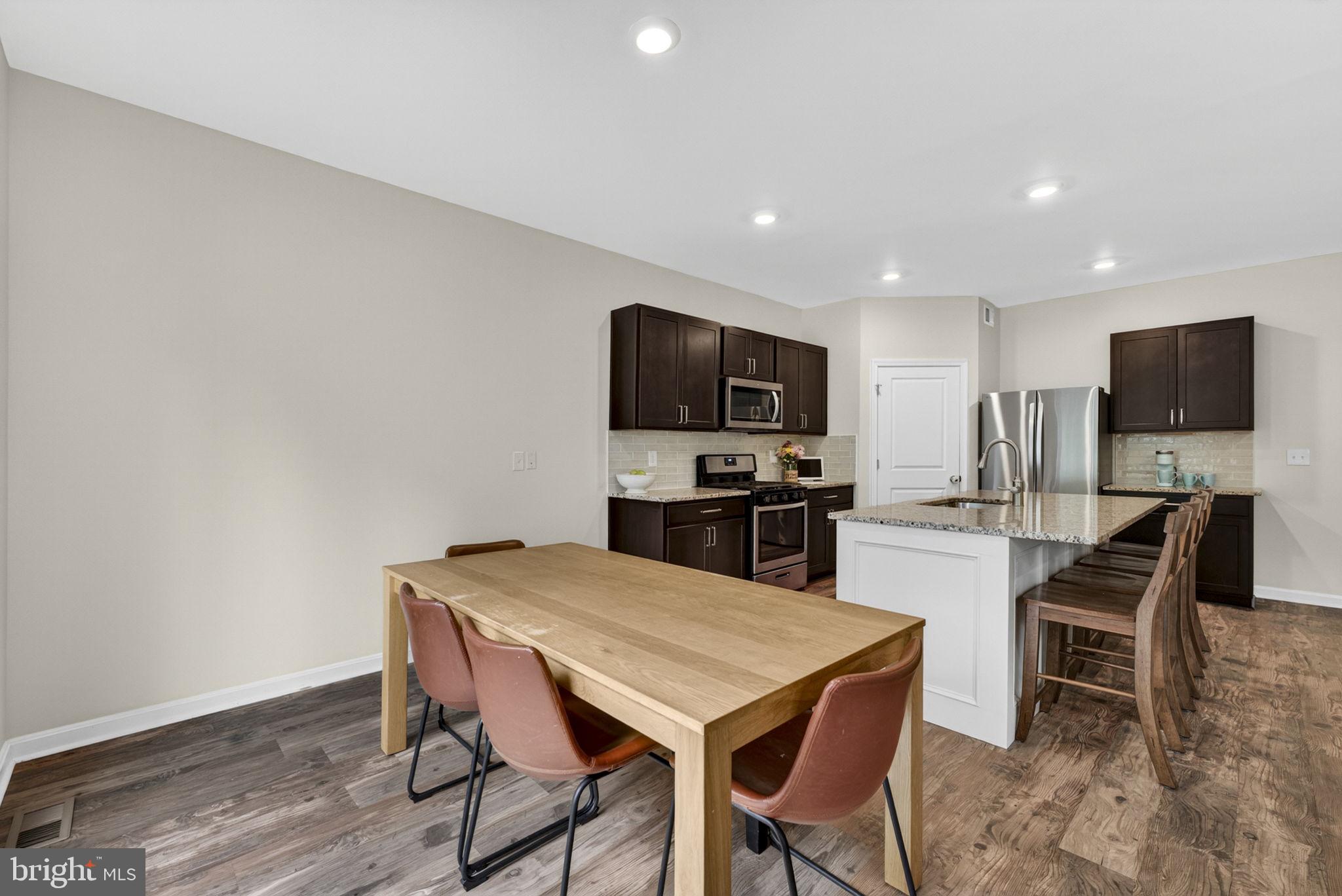 WILDERNESS SHORES - Residential