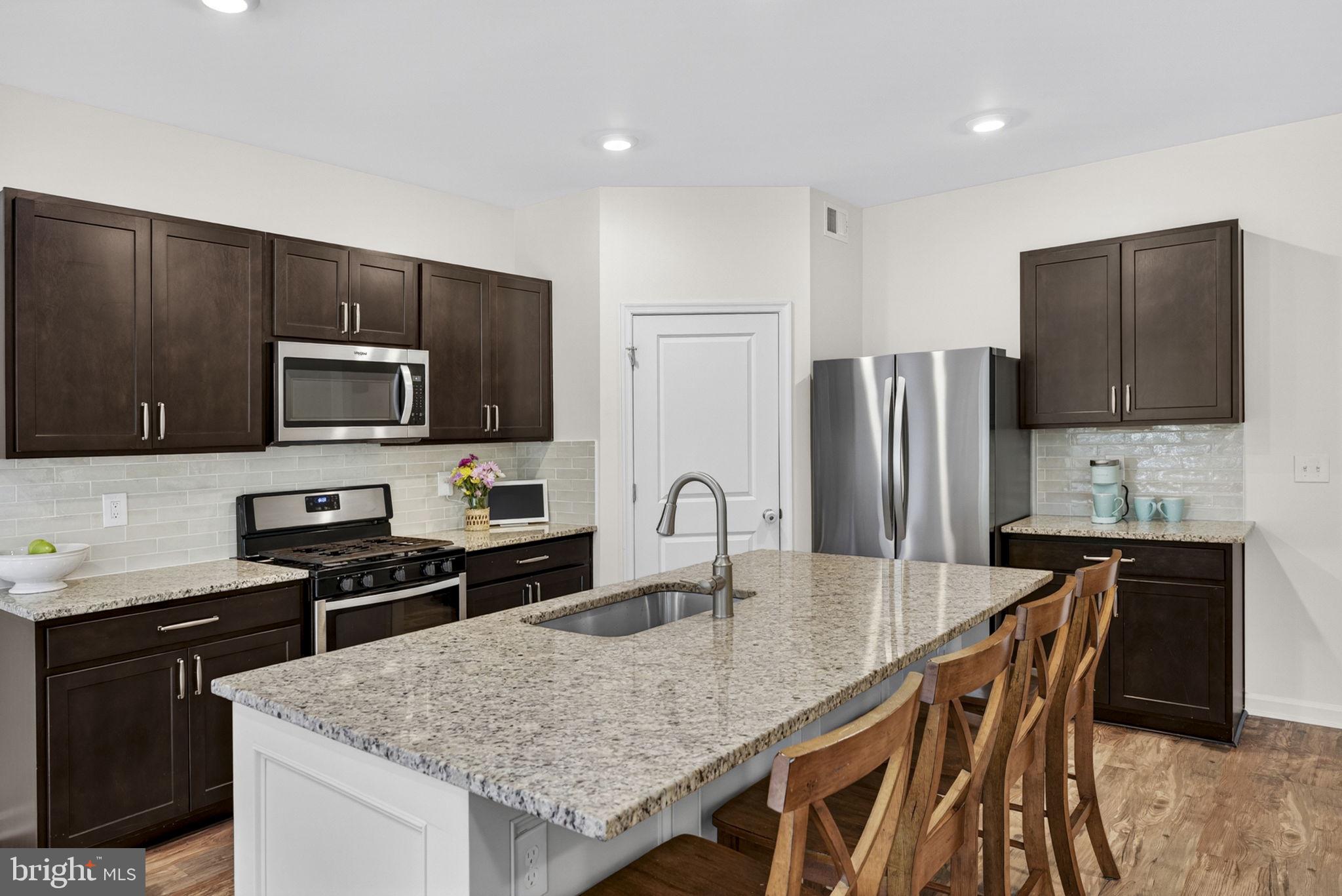 WILDERNESS SHORES - Residential