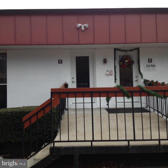 WINDOVER HEIGHTS - Commercial Lease