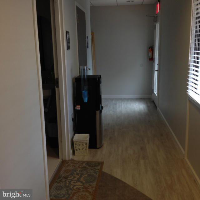 WINDOVER HEIGHTS - Commercial Lease